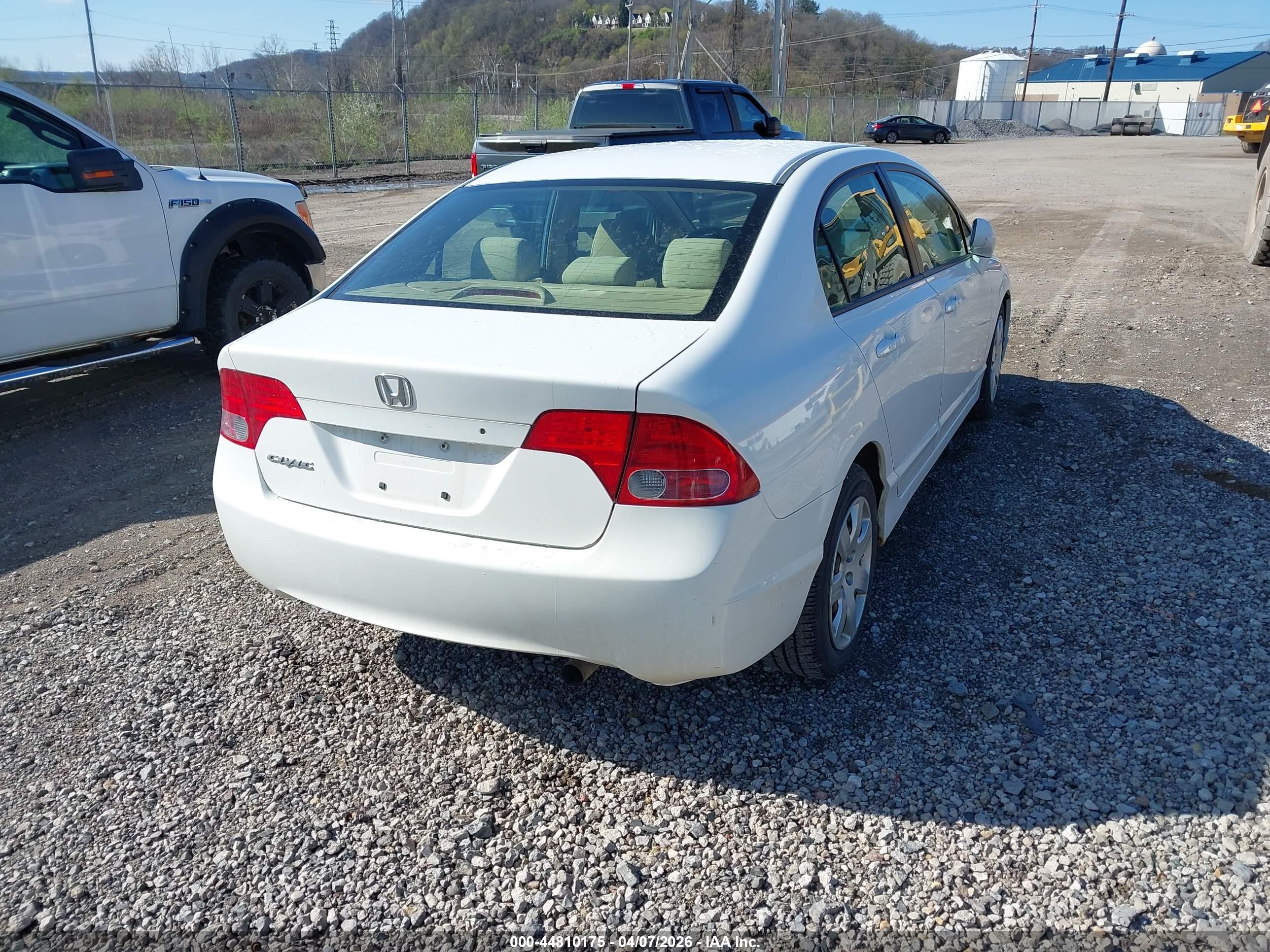 HONDA CIVIC image 4
