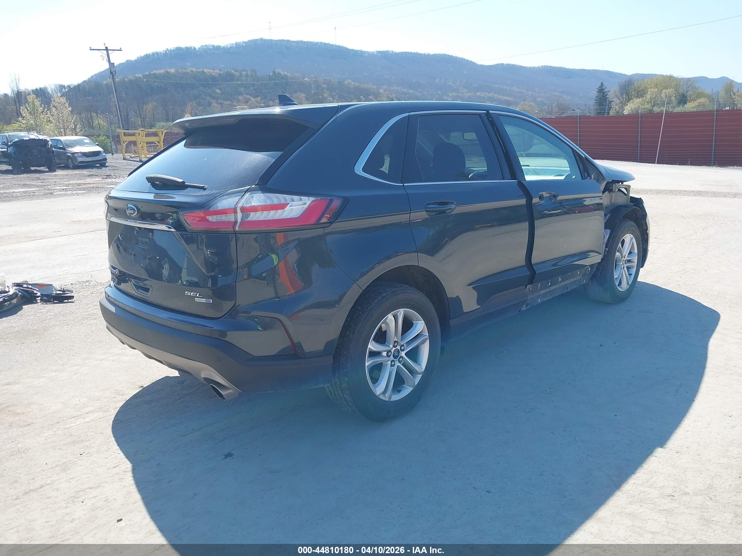FORD EDGE image 4