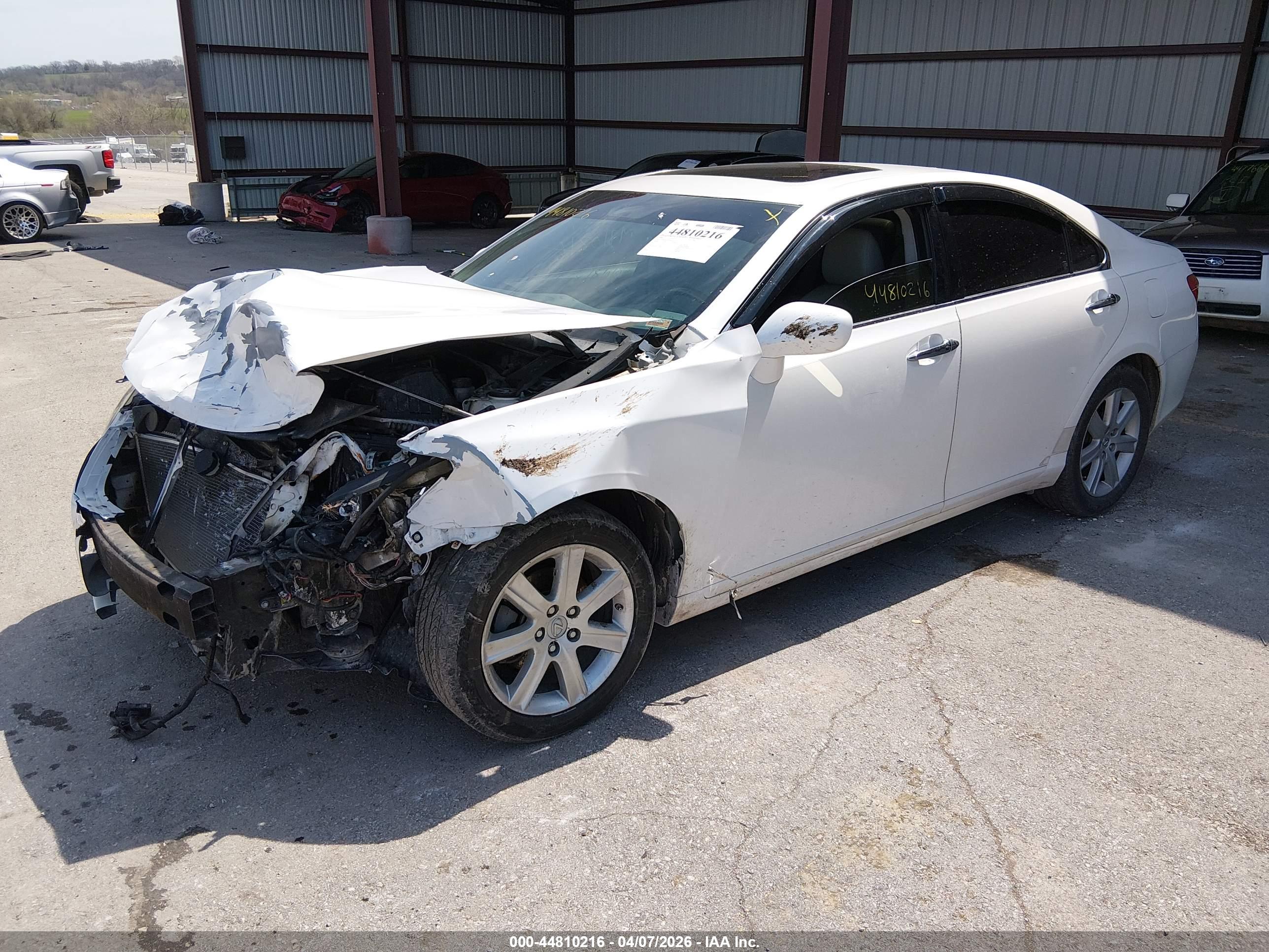 LEXUS ES image 2