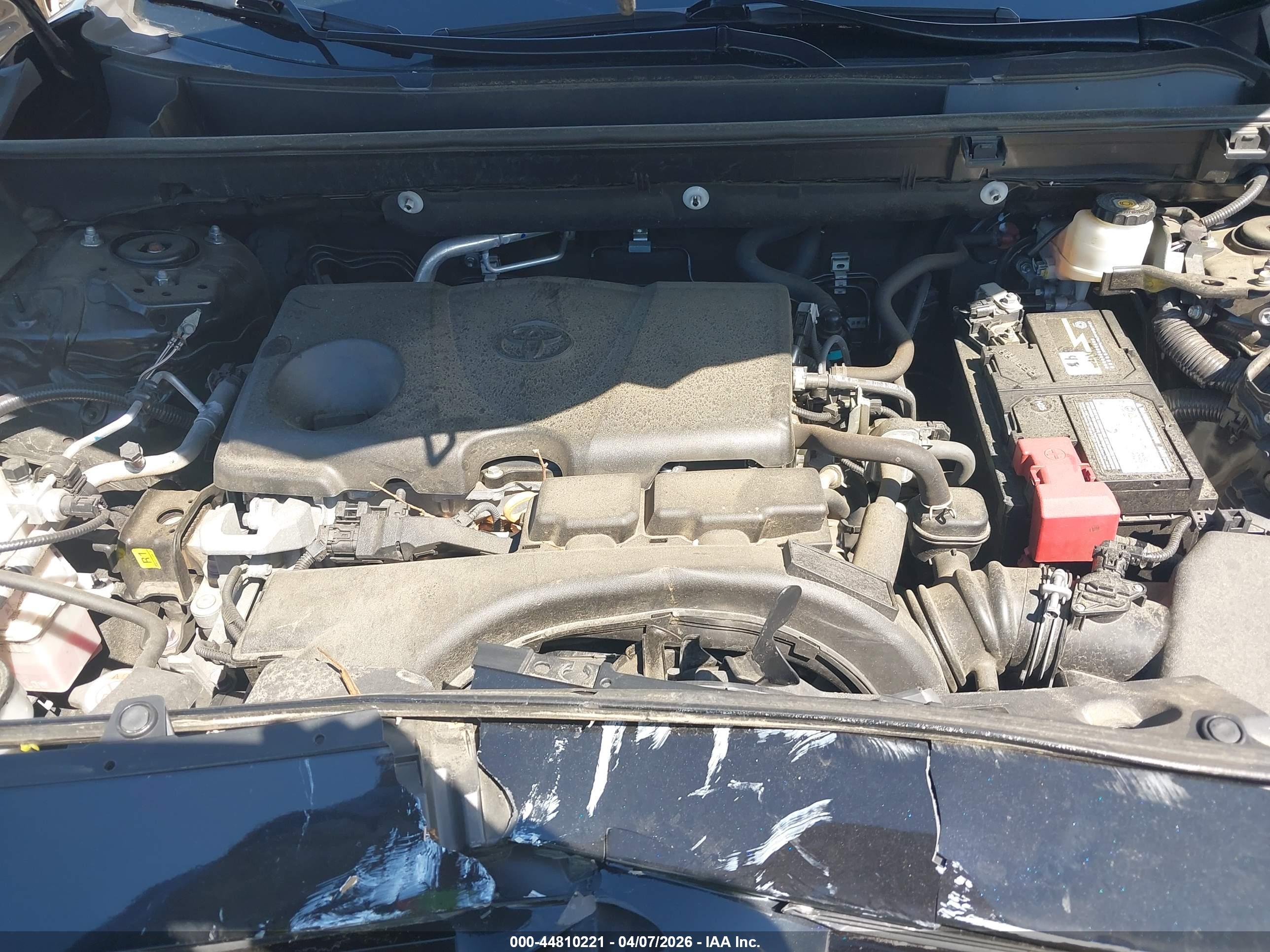TOYOTA RAV4 image 10