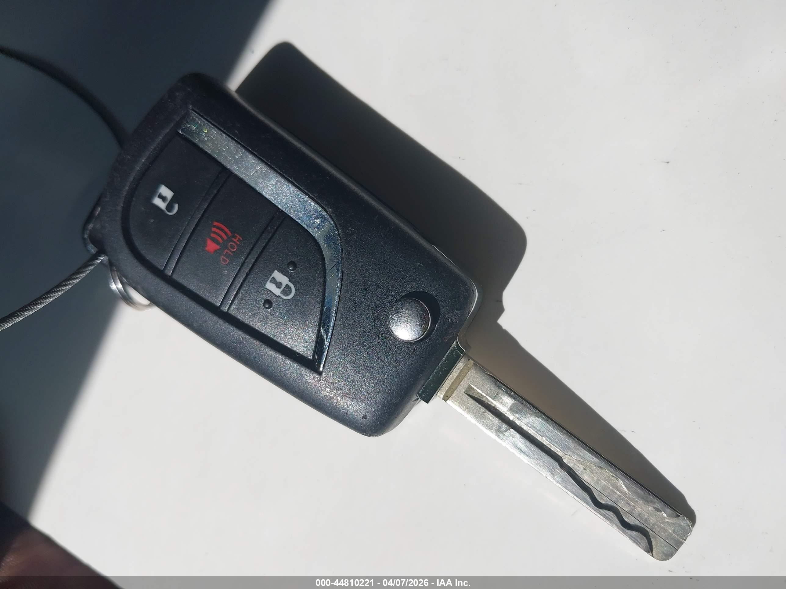 TOYOTA RAV4 image 11