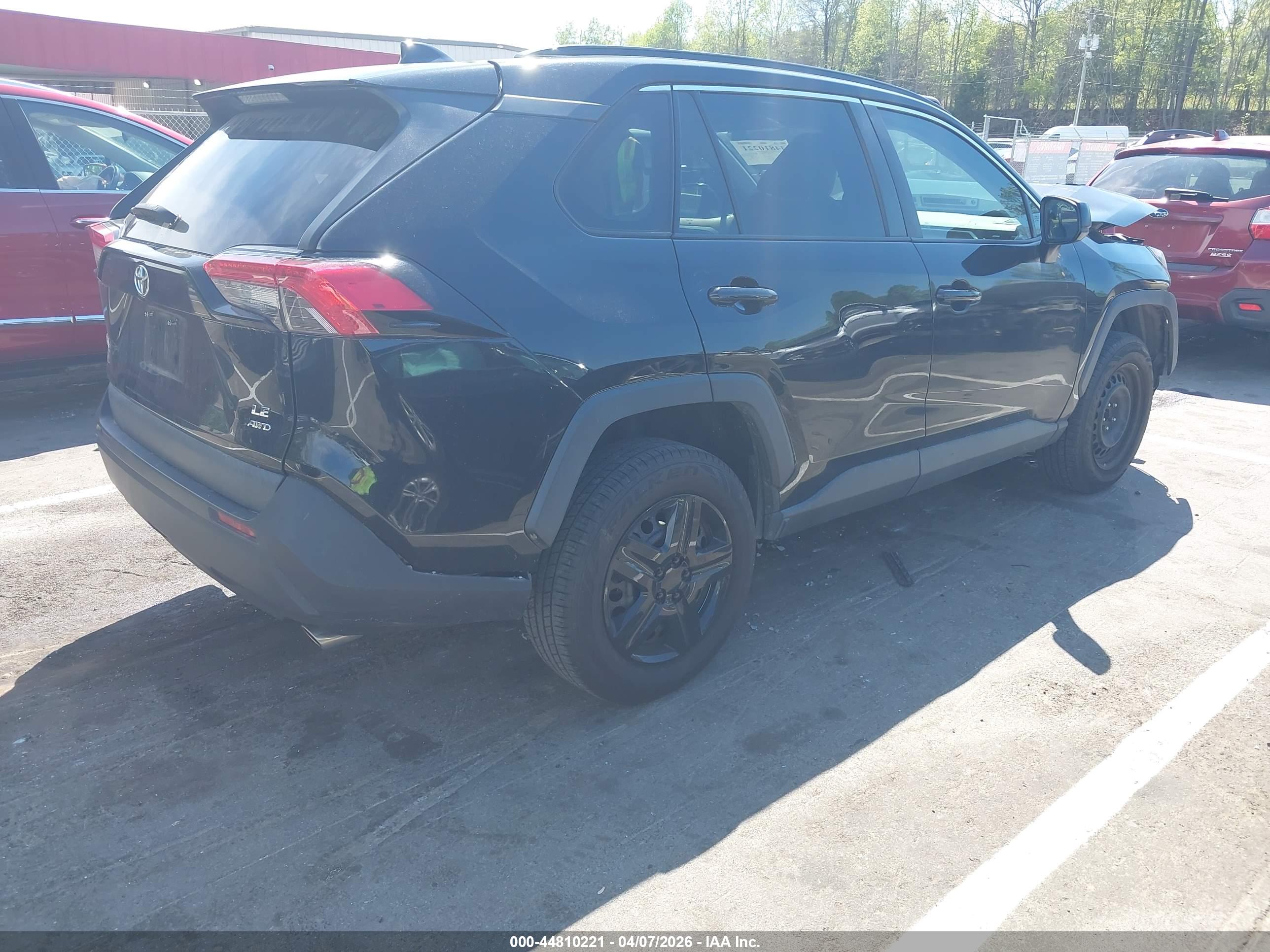 TOYOTA RAV4 image 4