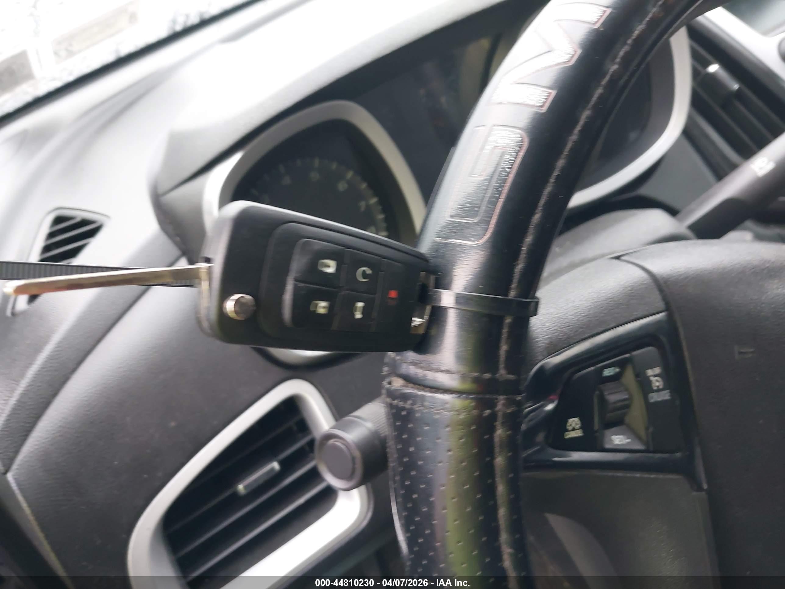 CHEVROLET EQUINOX image 11