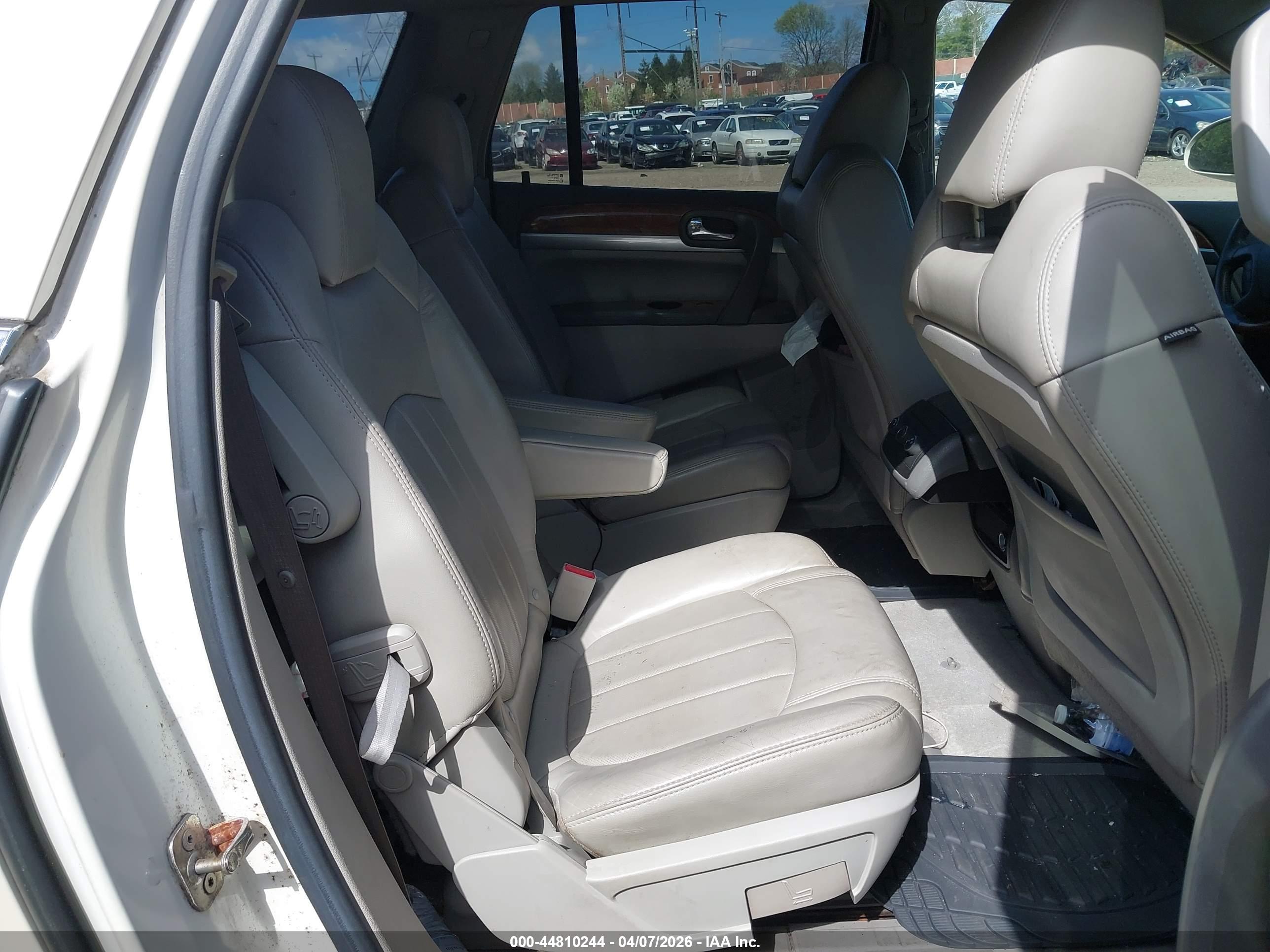 BUICK ENCLAVE image 8