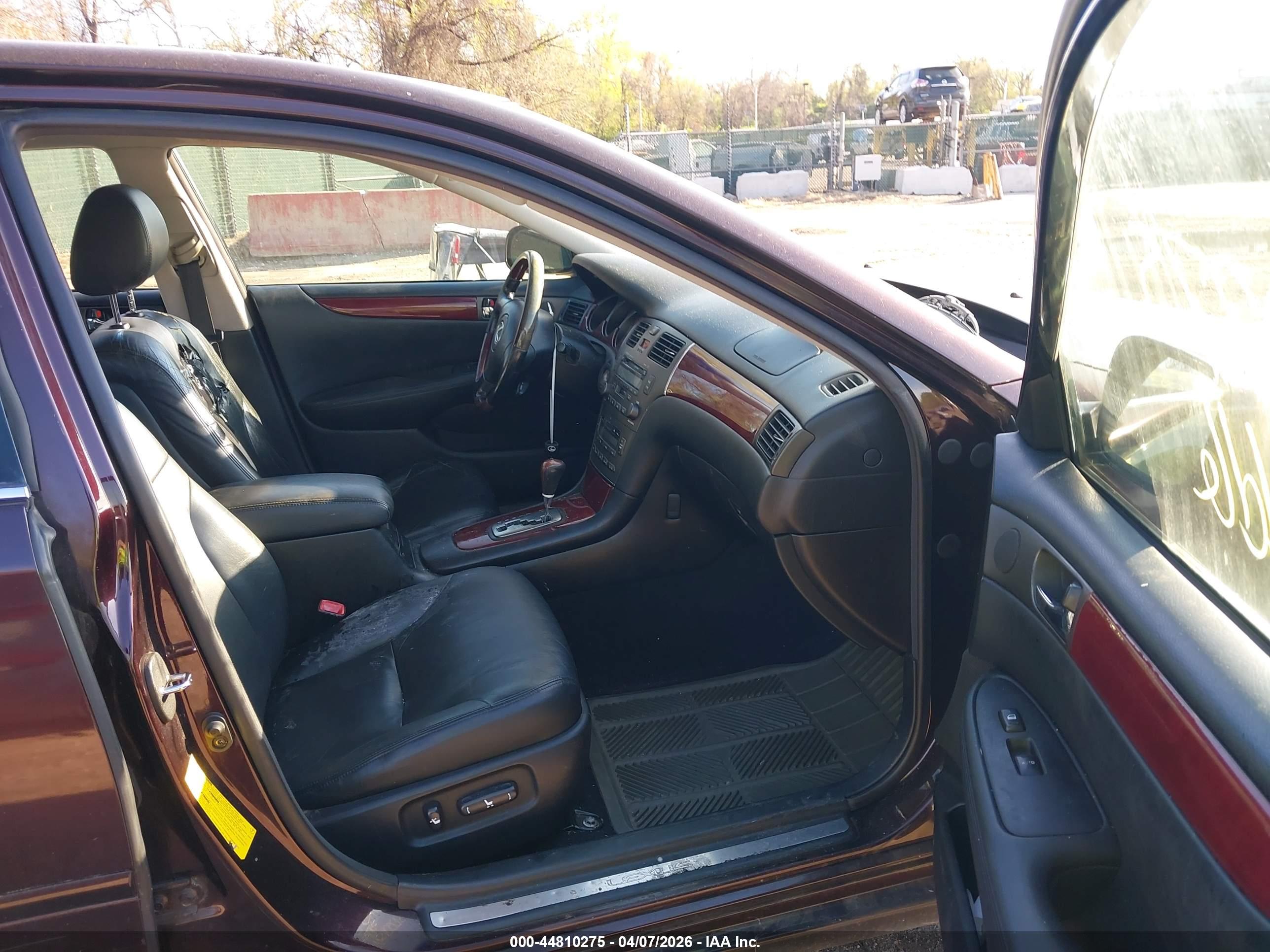 LEXUS ES image 5