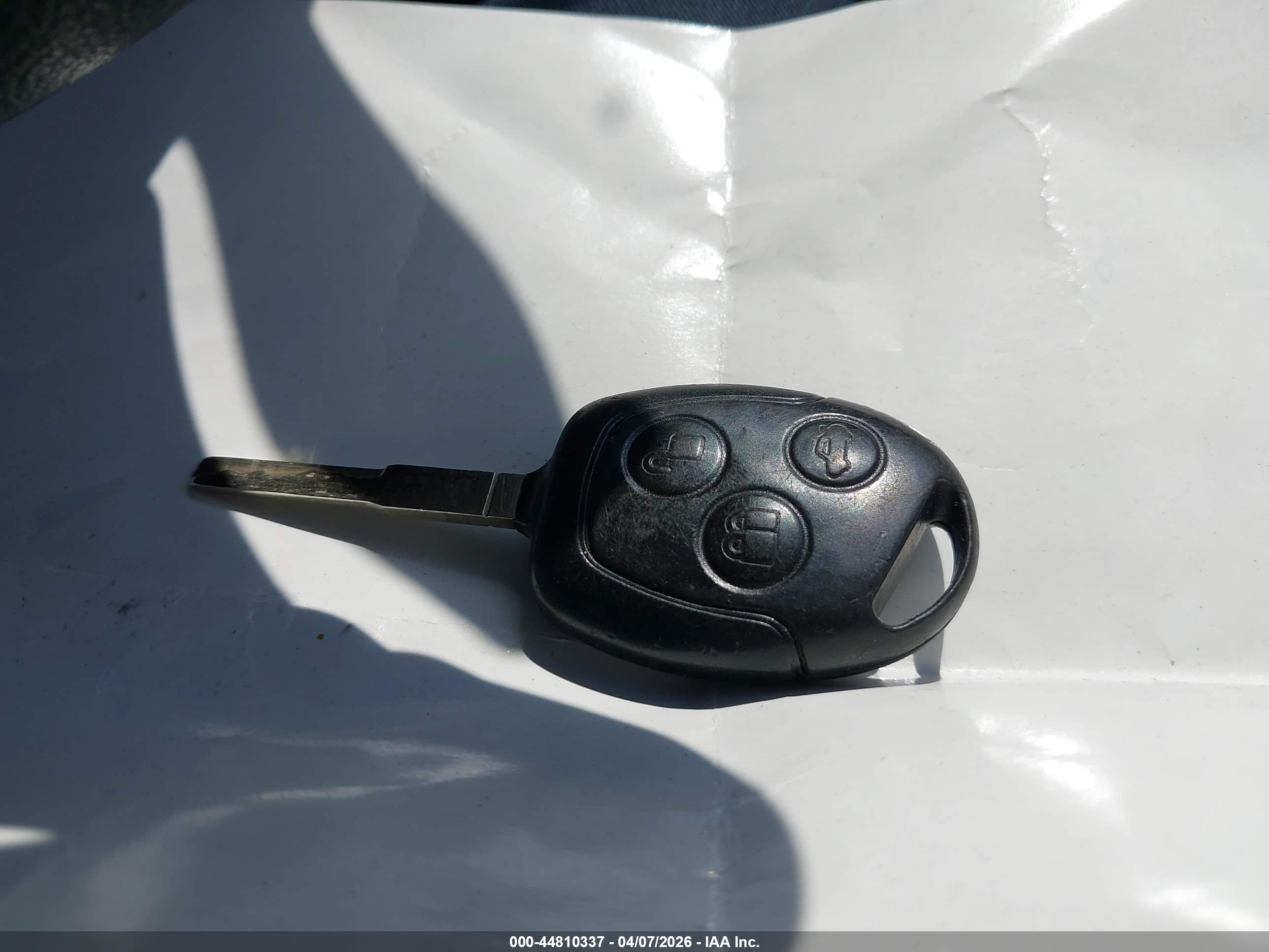 FORD FIESTA image 11