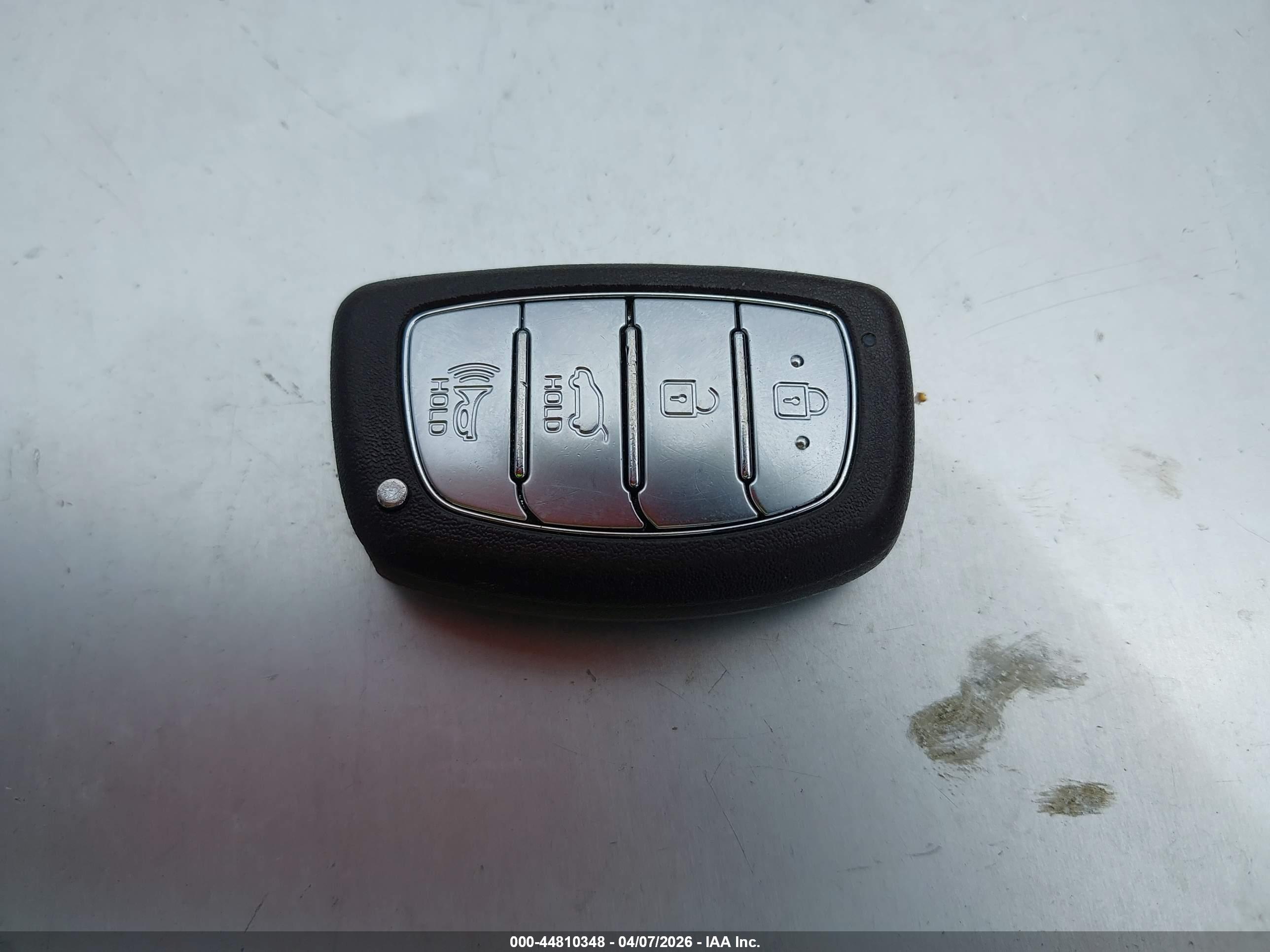 HYUNDAI TUCSON image 11