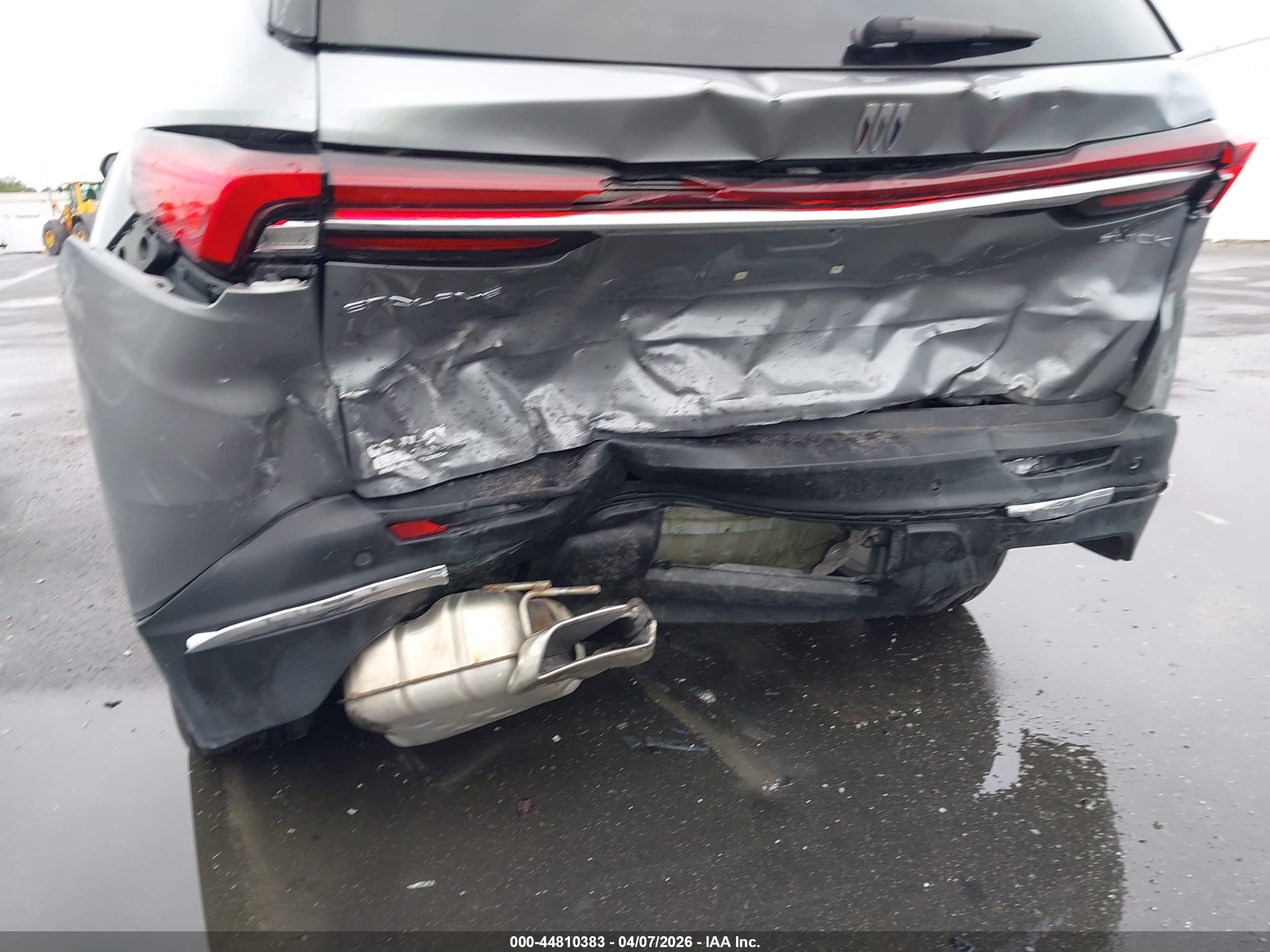 BUICK ENCLAVE image 6