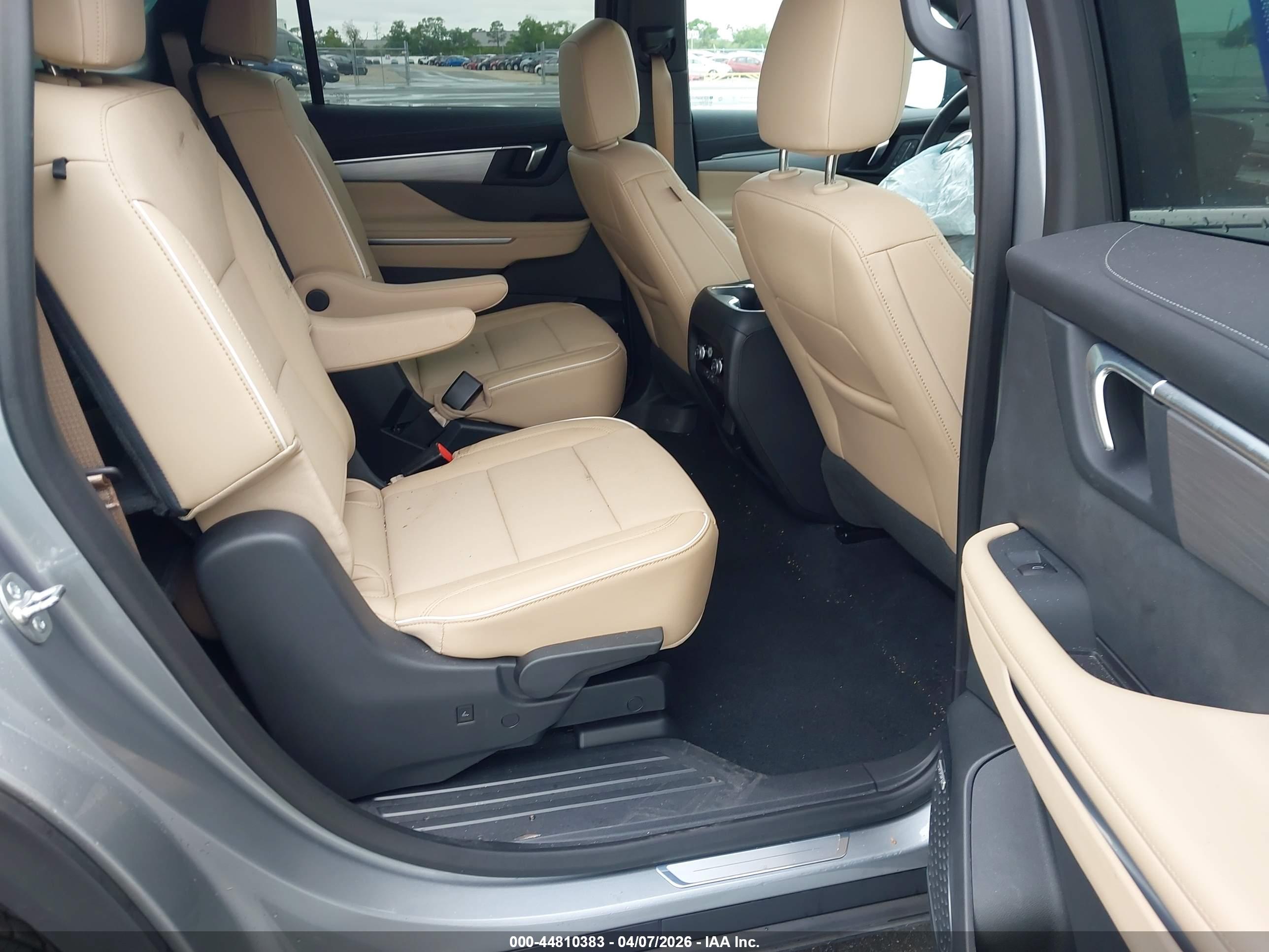 BUICK ENCLAVE image 8
