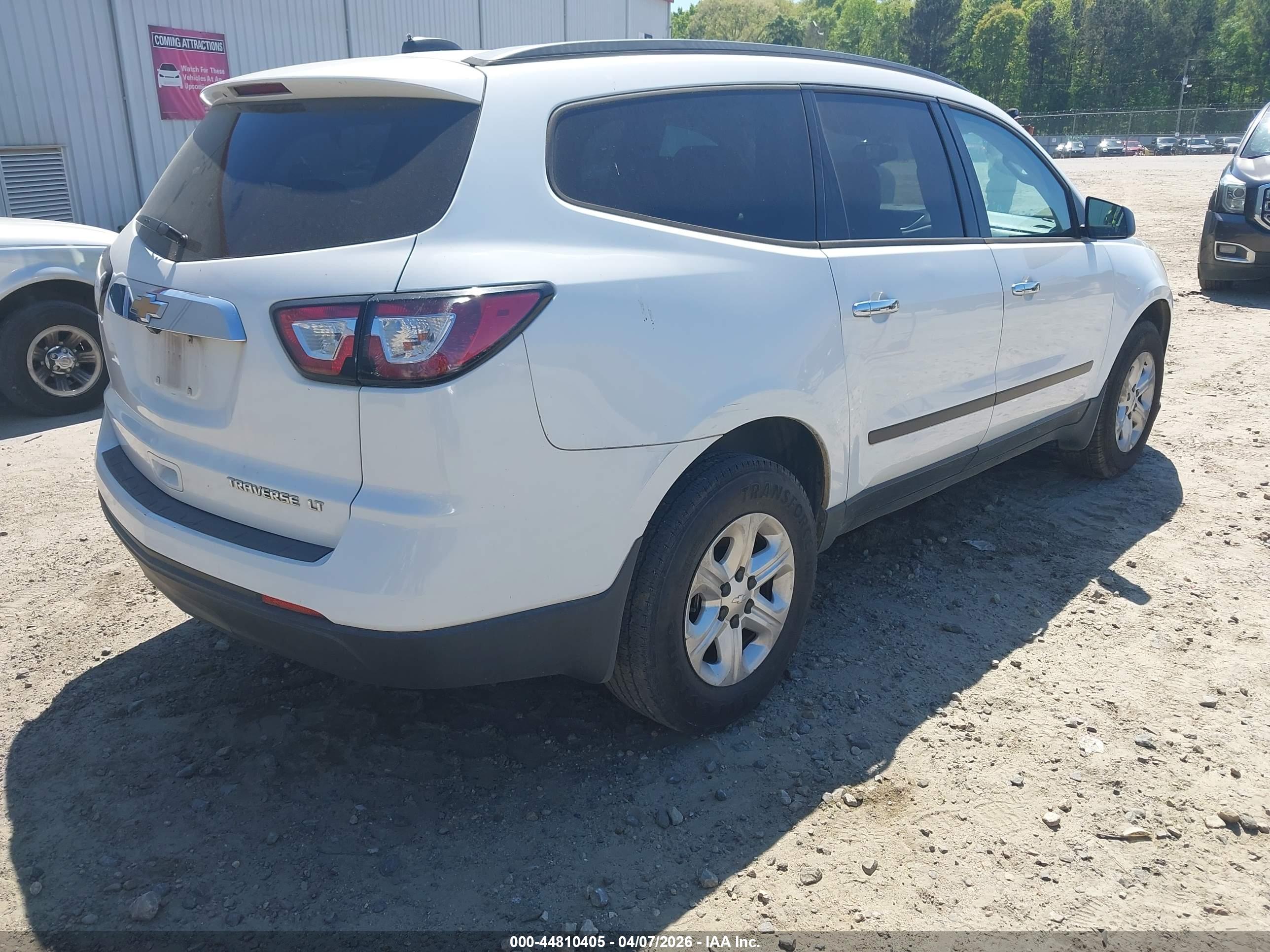 CHEVROLET TRAVERSE image 4
