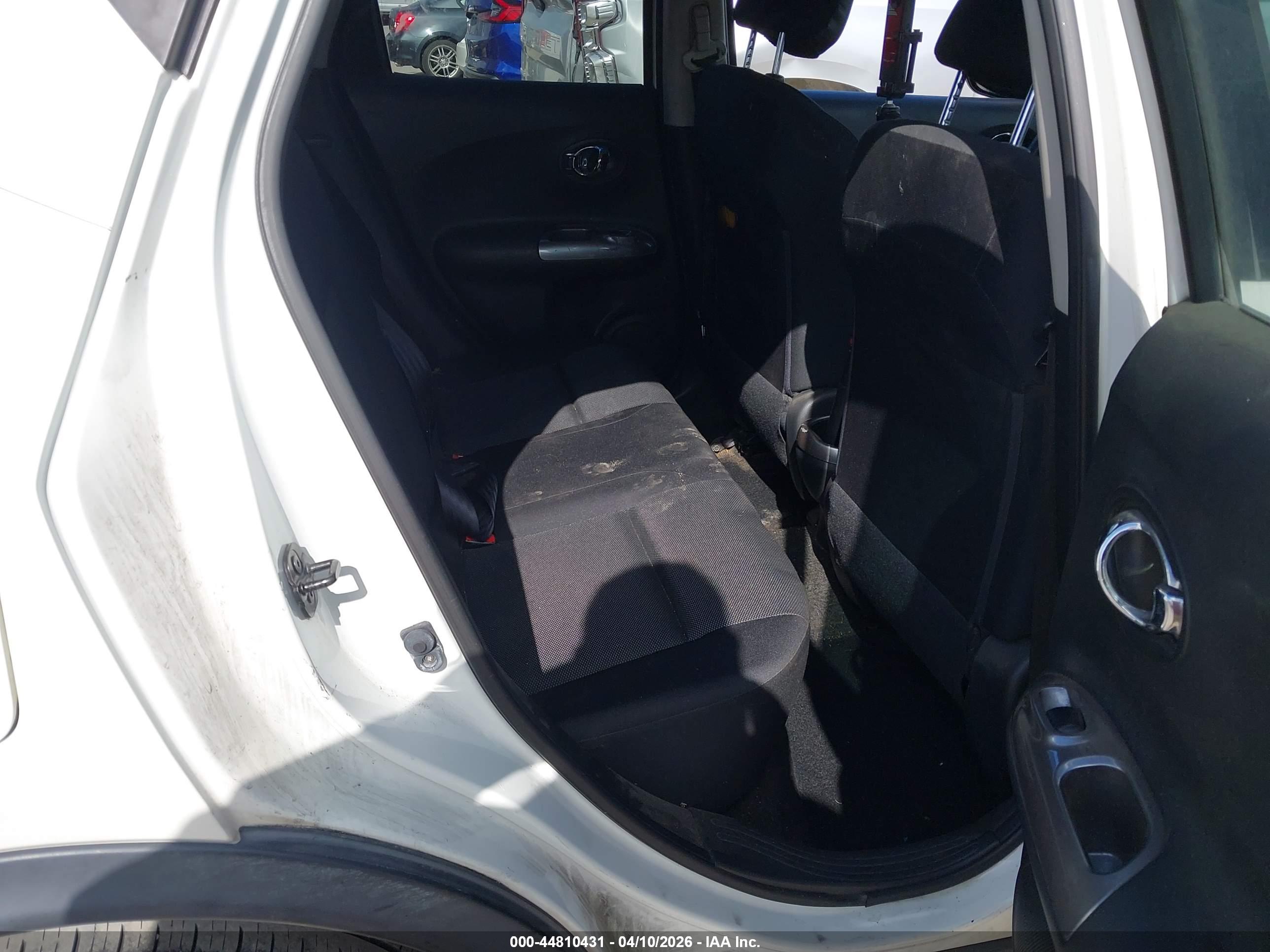 NISSAN JUKE image 8