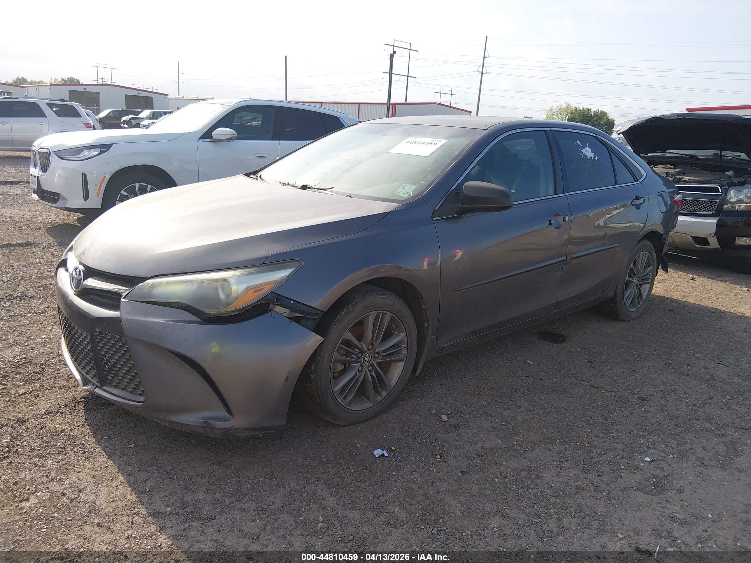 TOYOTA CAMRY image 2