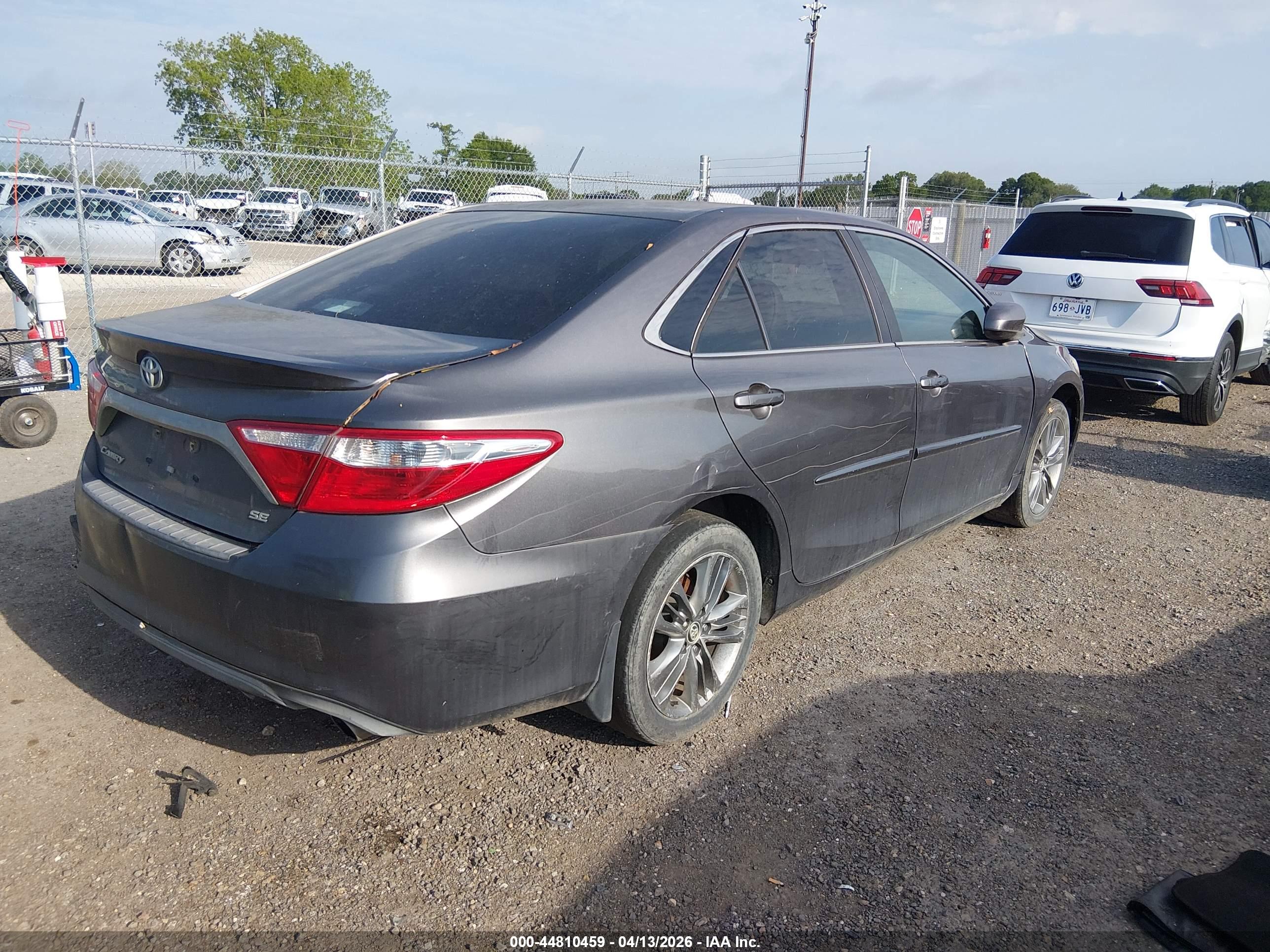 TOYOTA CAMRY image 4