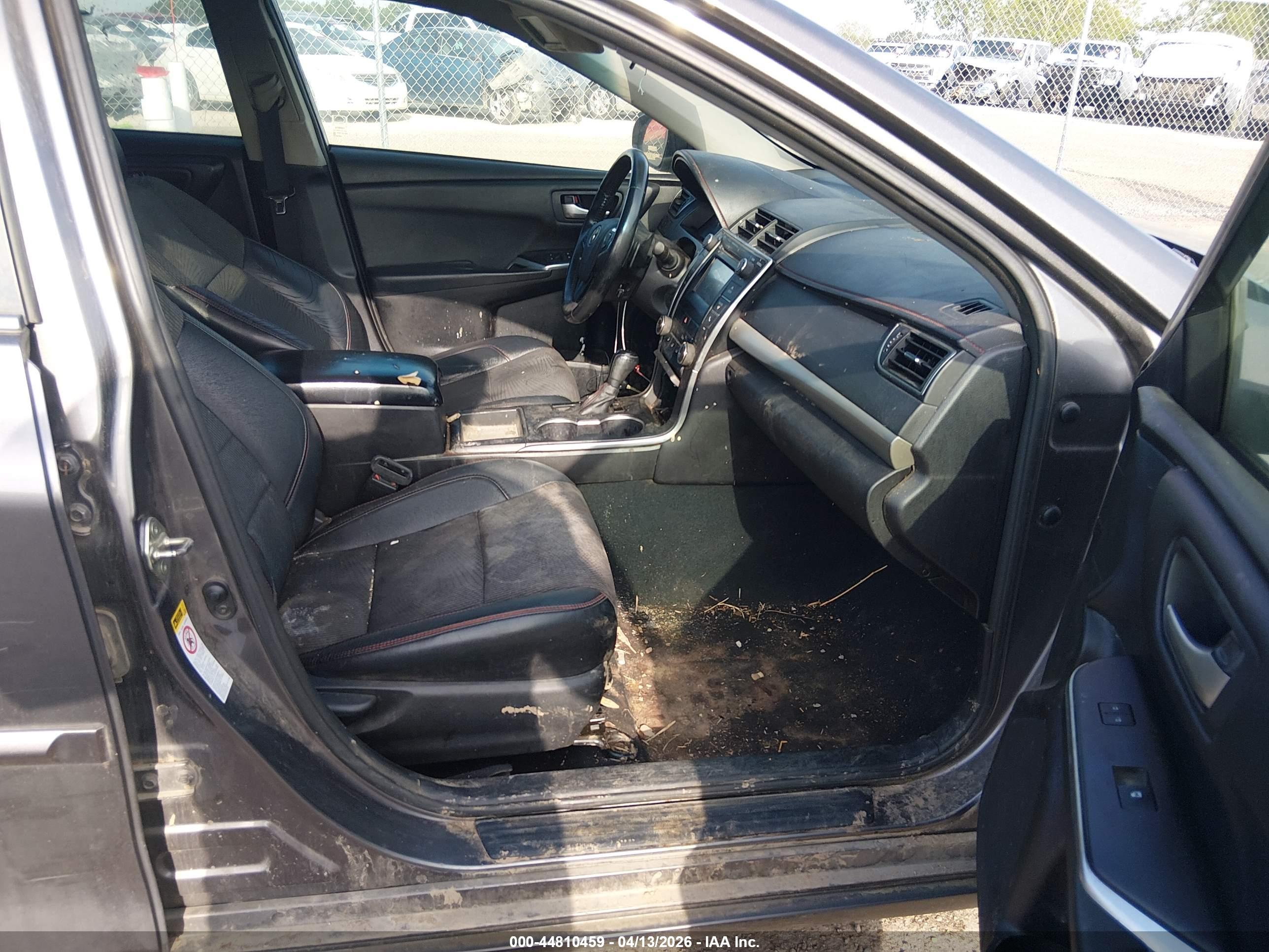 TOYOTA CAMRY image 5