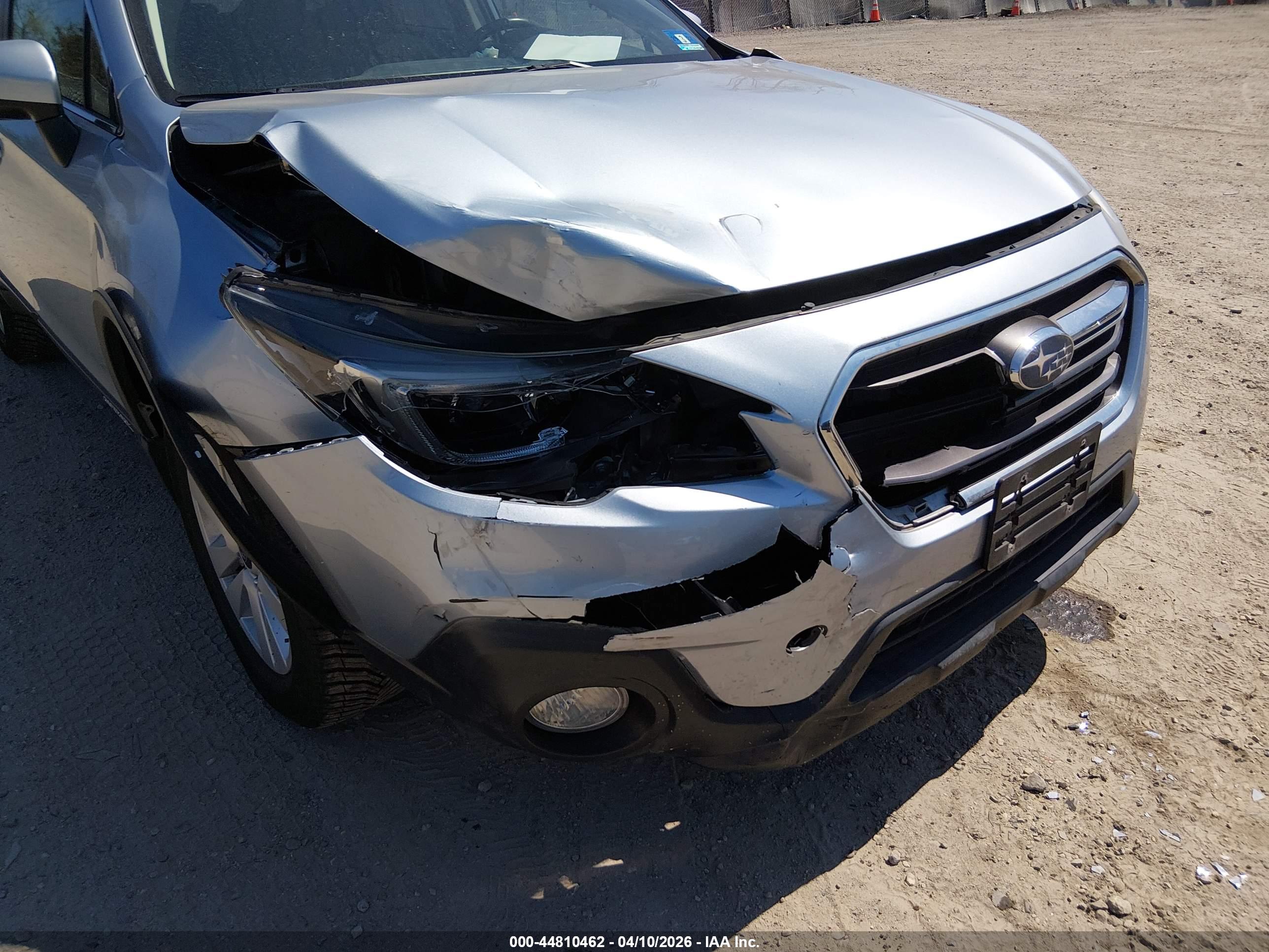 SUBARU OUTBACK image 6