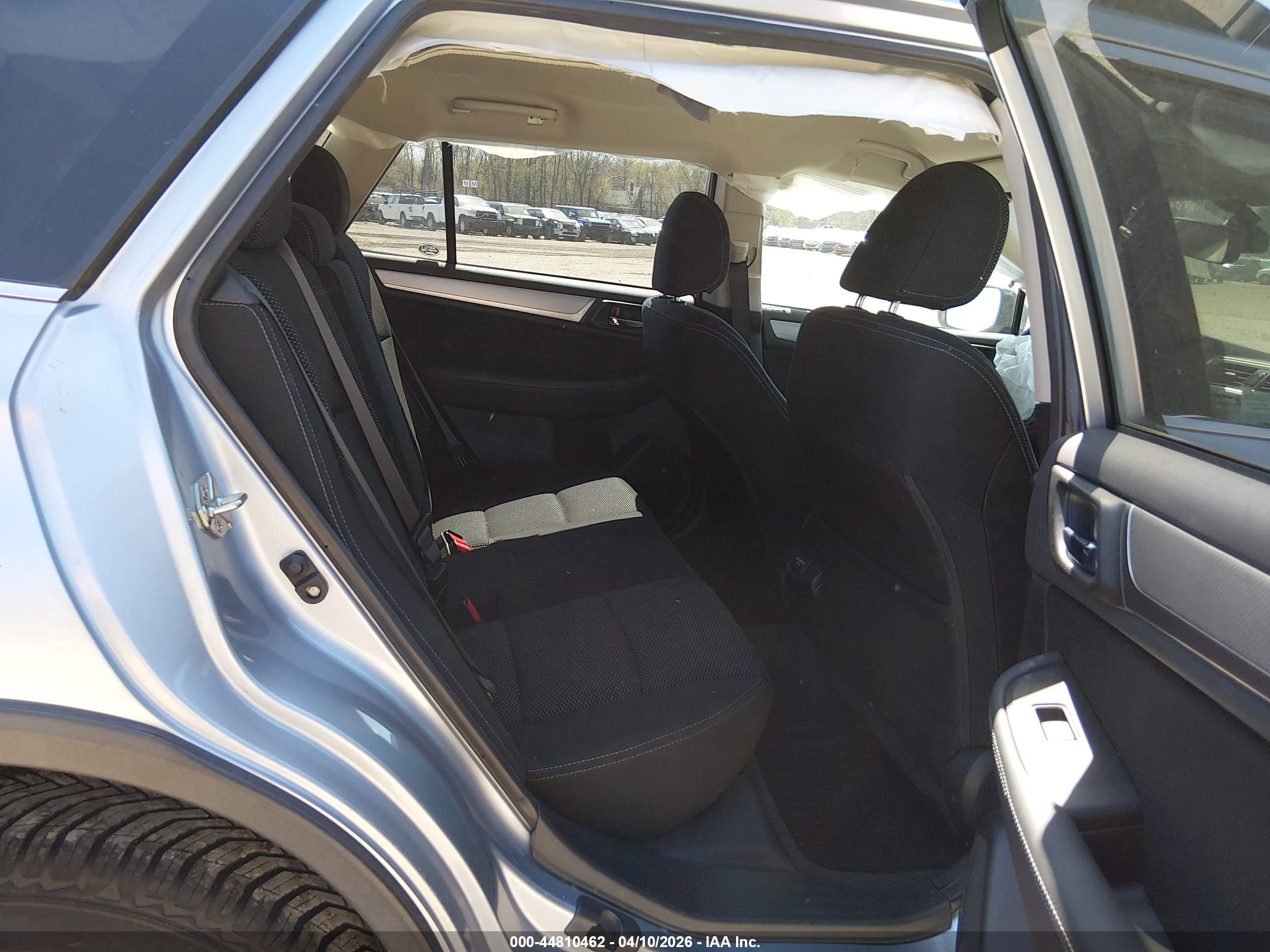 SUBARU OUTBACK image 8