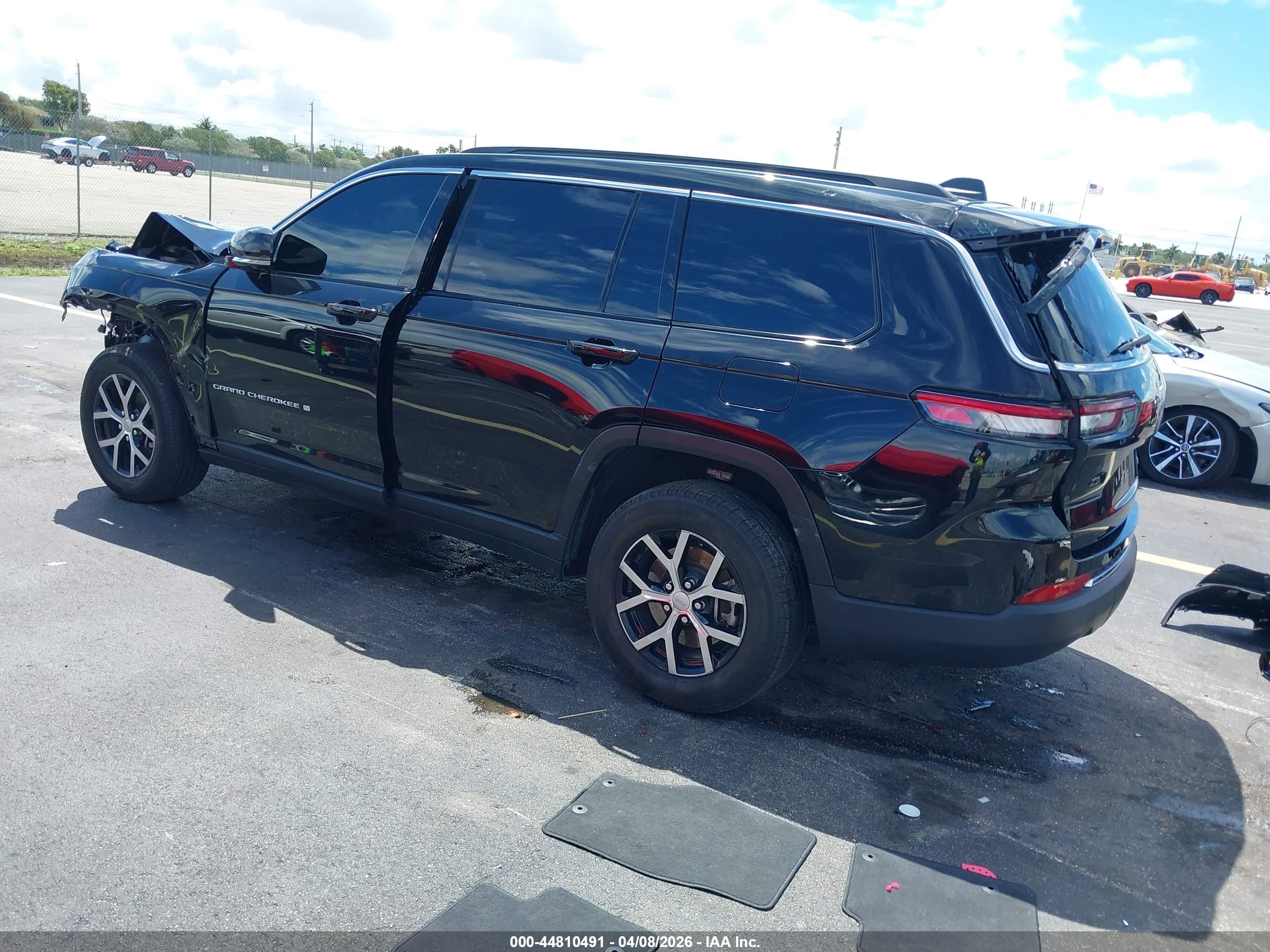 JEEP GRAND image 3
