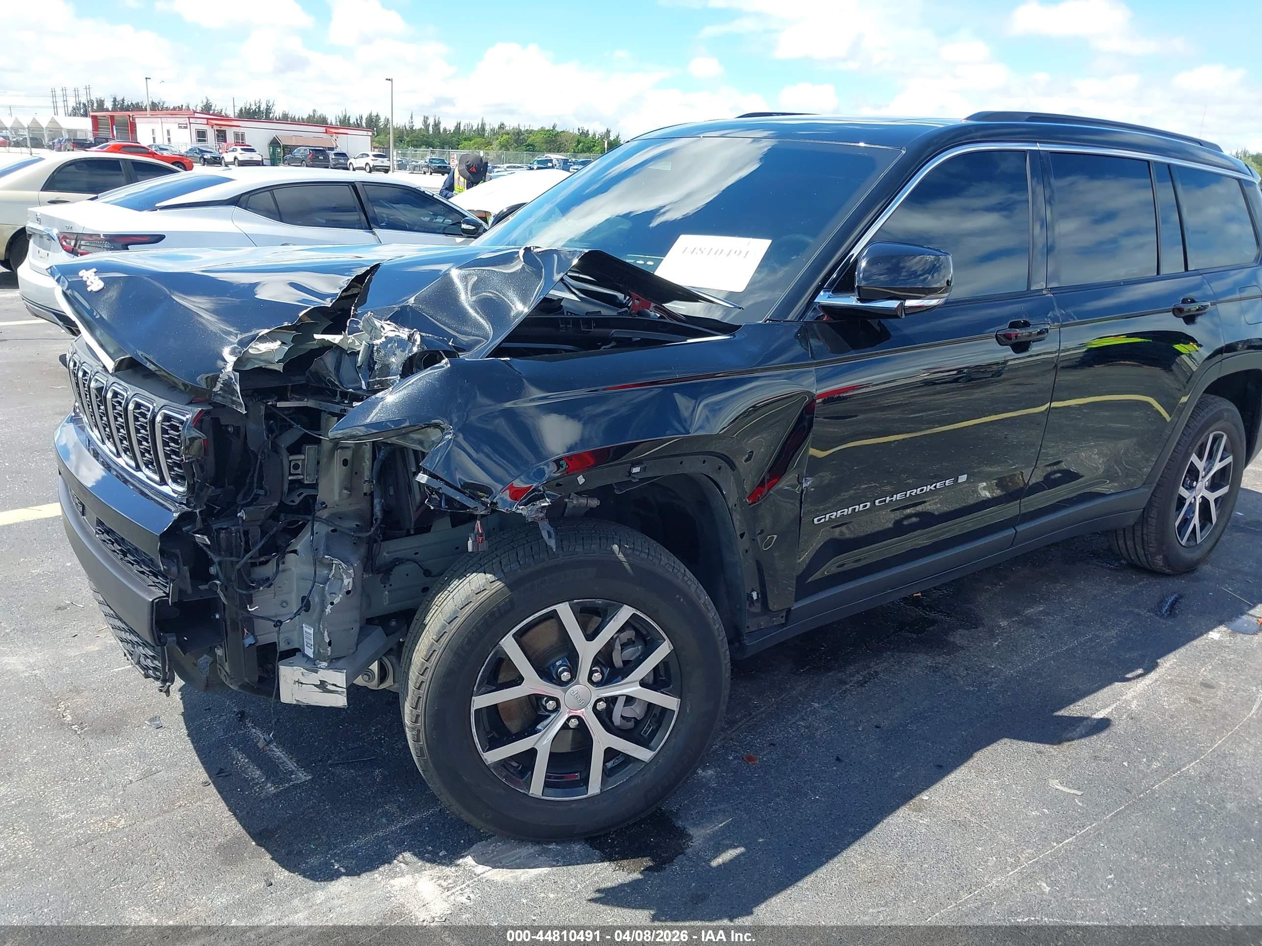 JEEP GRAND image 6