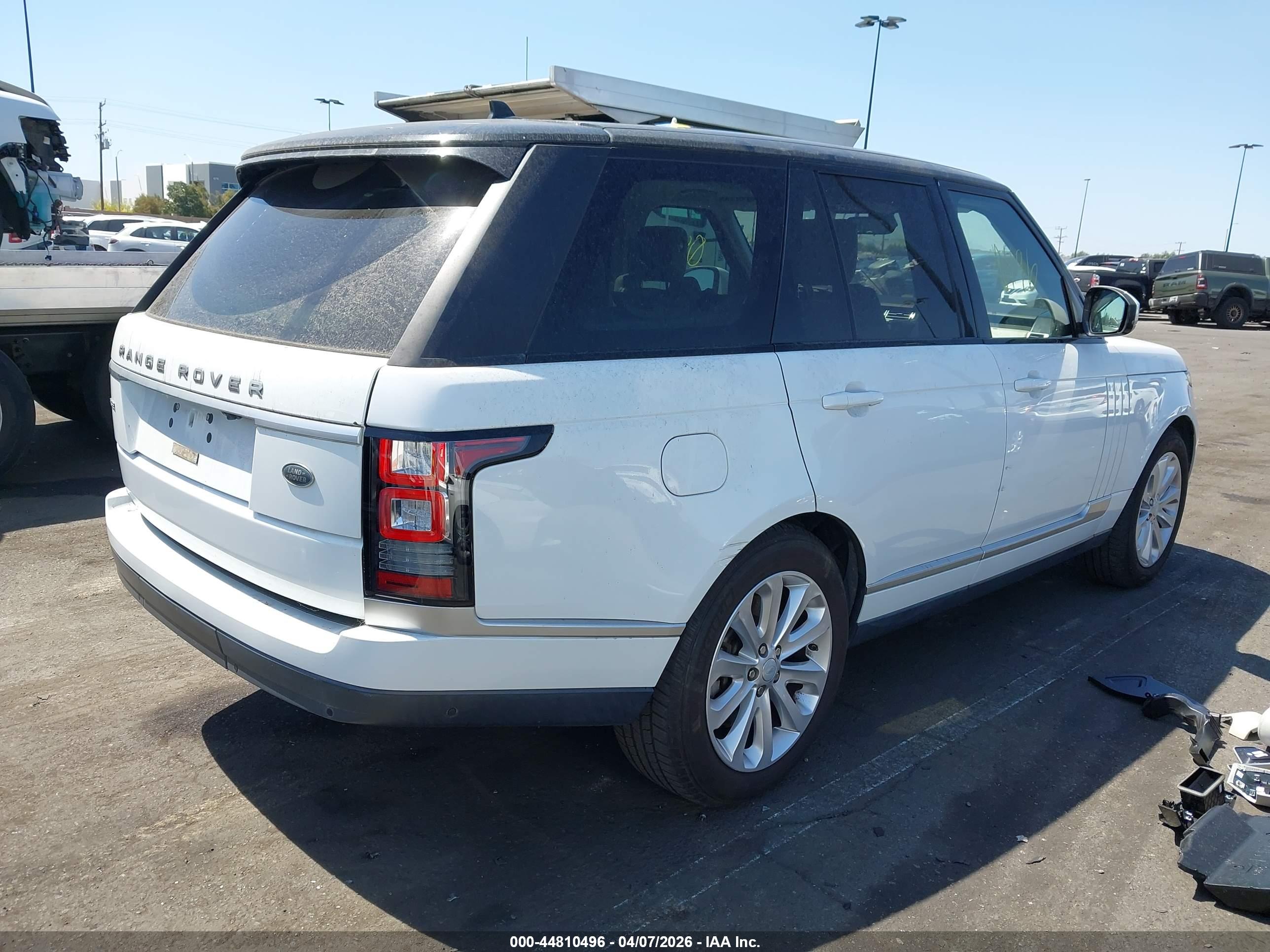 LAND ROVER image 4