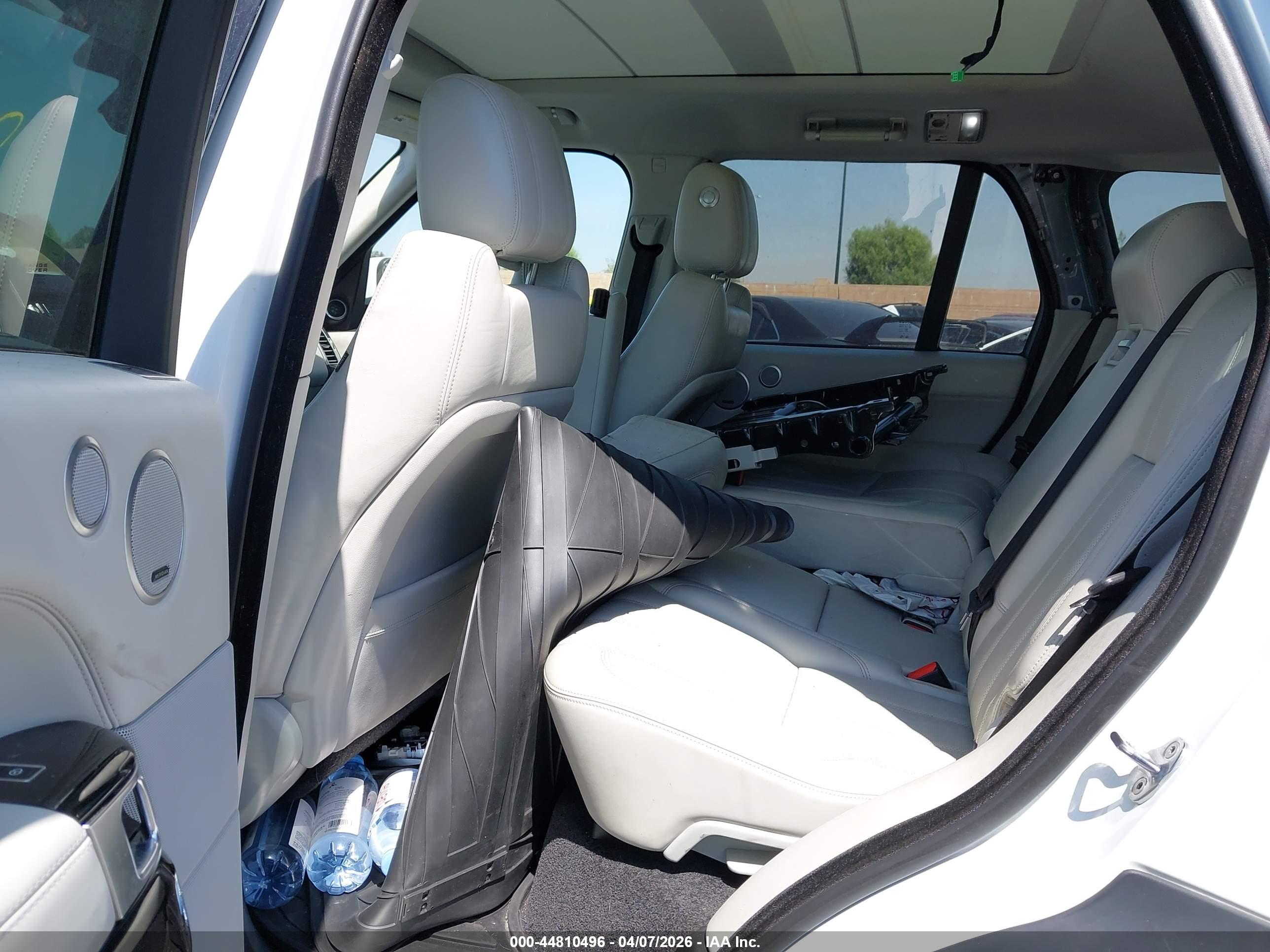 LAND ROVER image 8