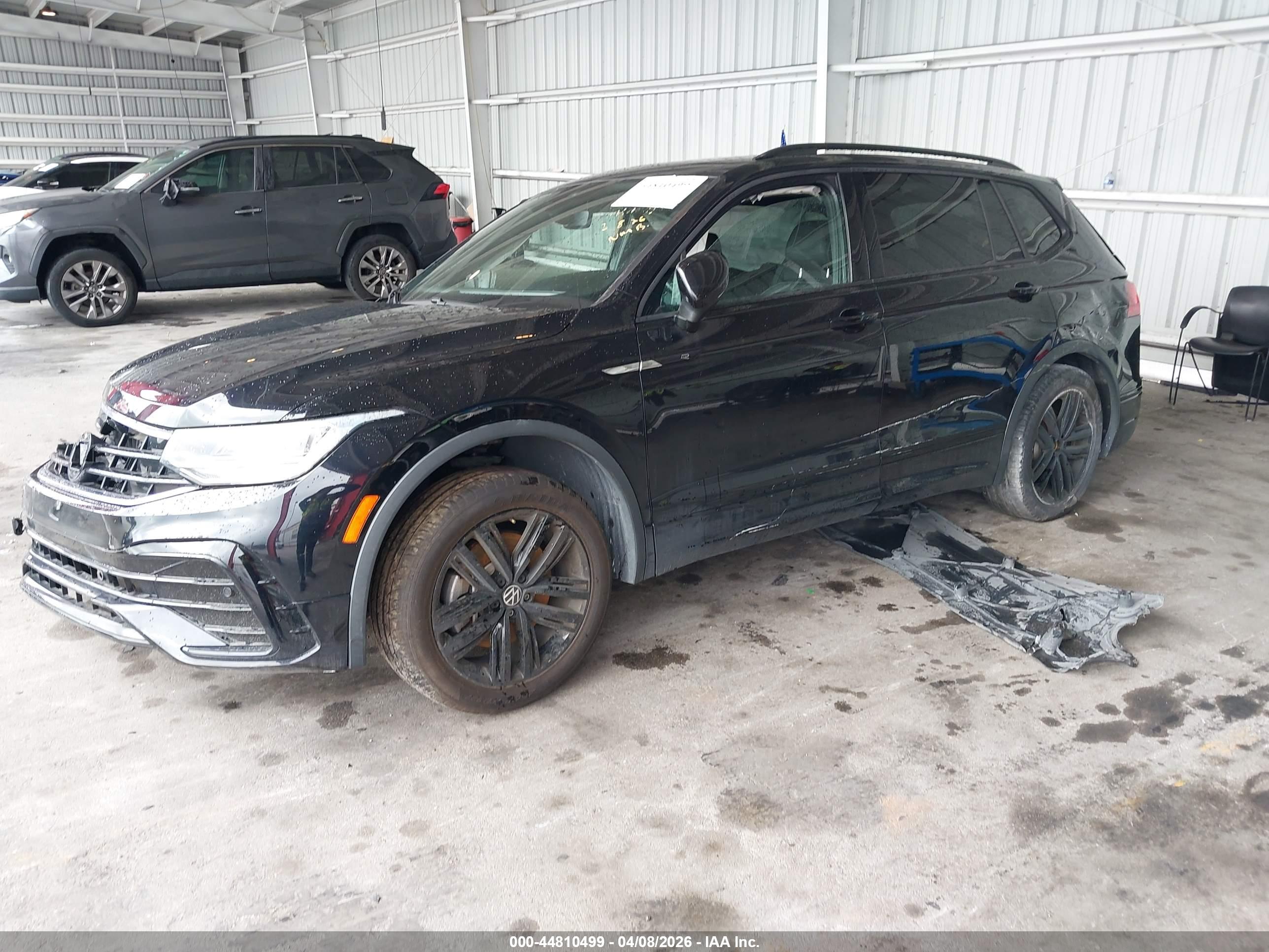 VOLKSWAGEN TIGUAN image 2