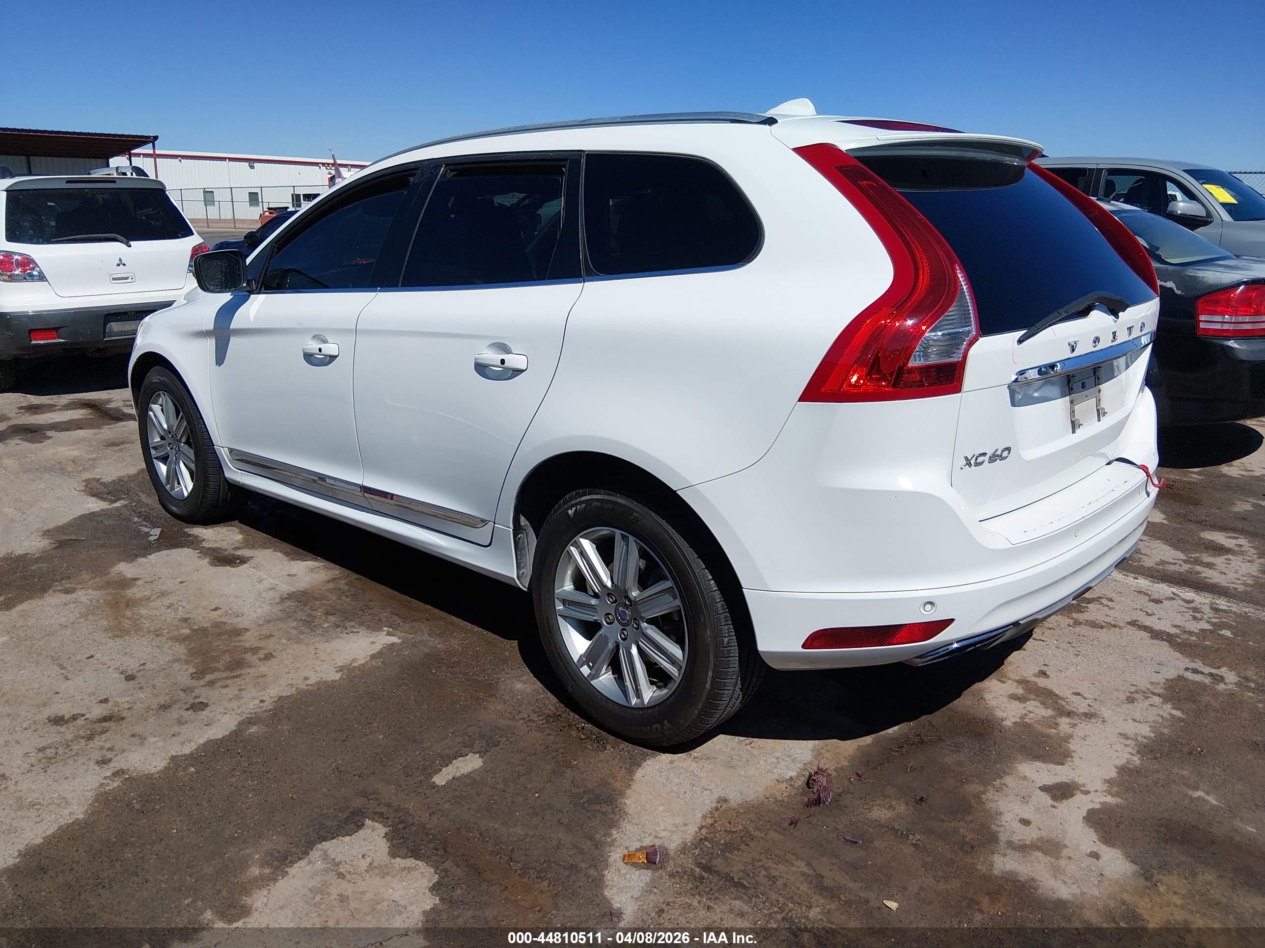 VOLVO XC60 image 3