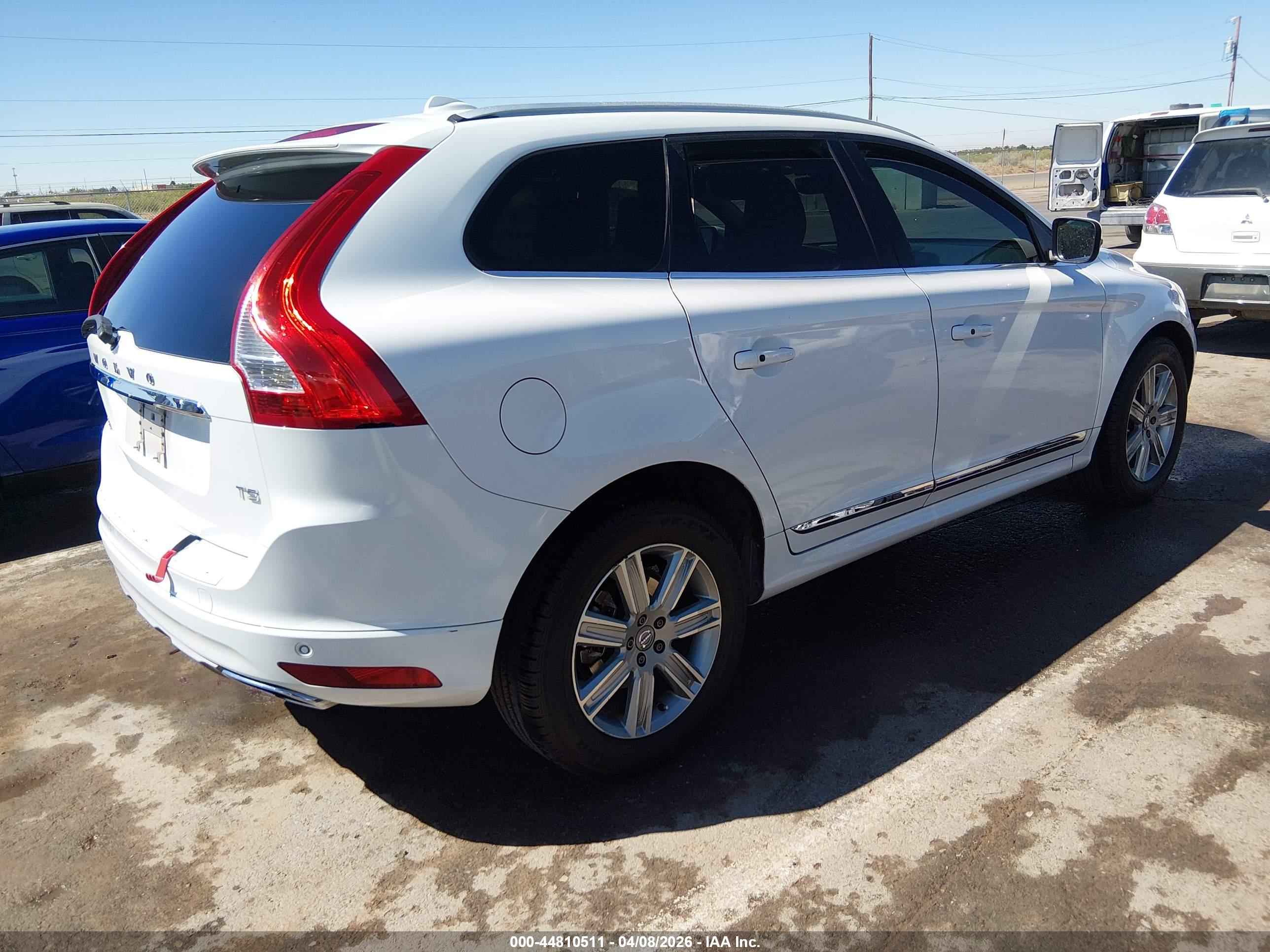VOLVO XC60 image 4