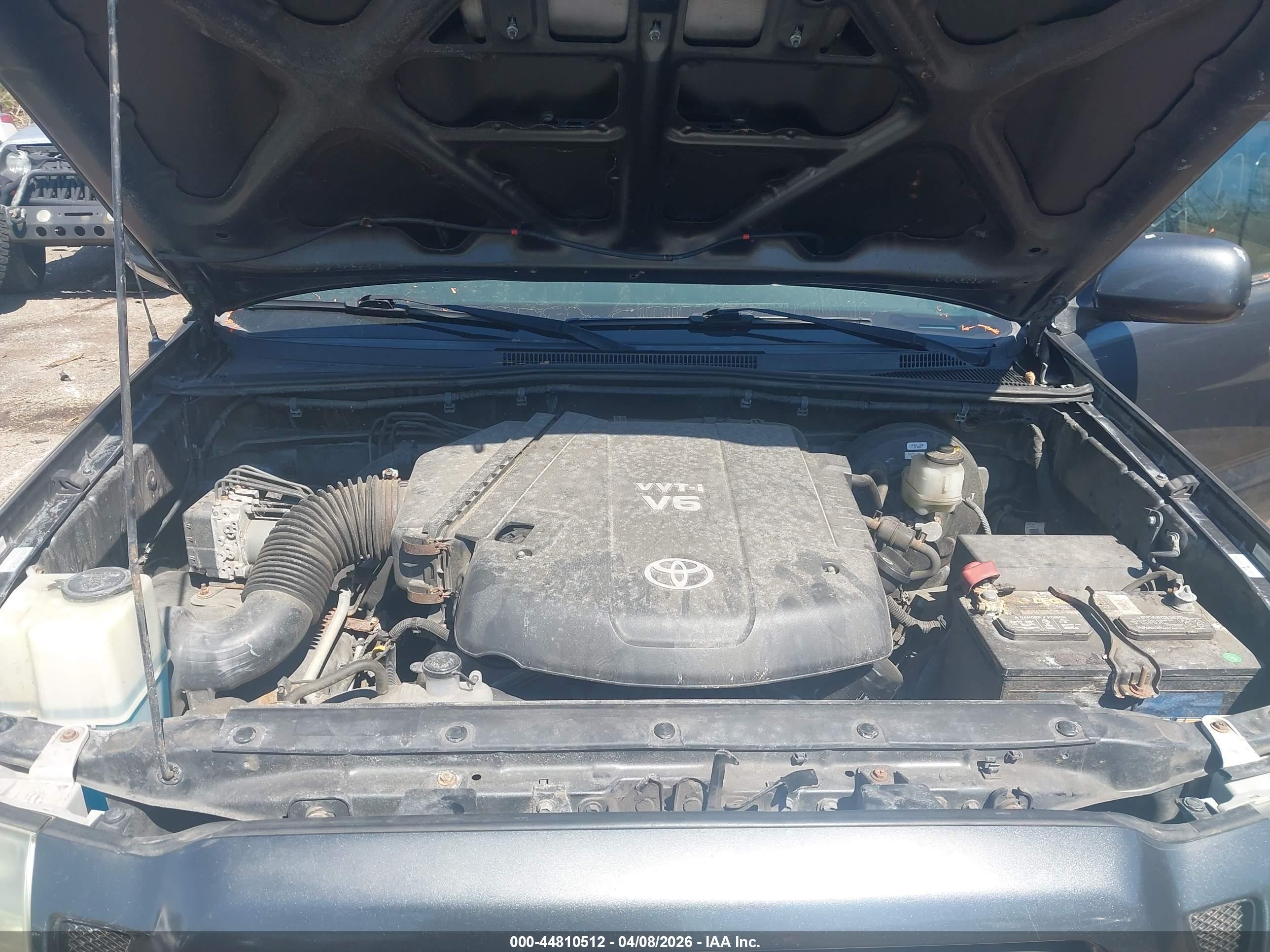 TOYOTA TACOMA image 10