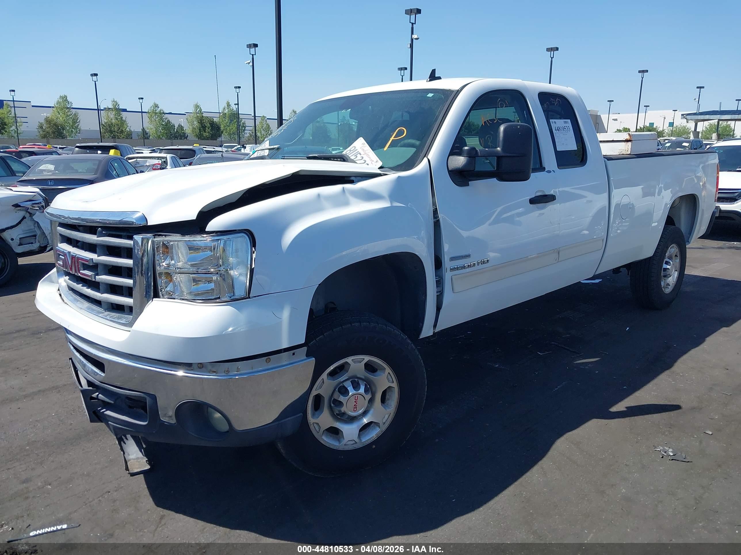 GMC SIERRA image 2