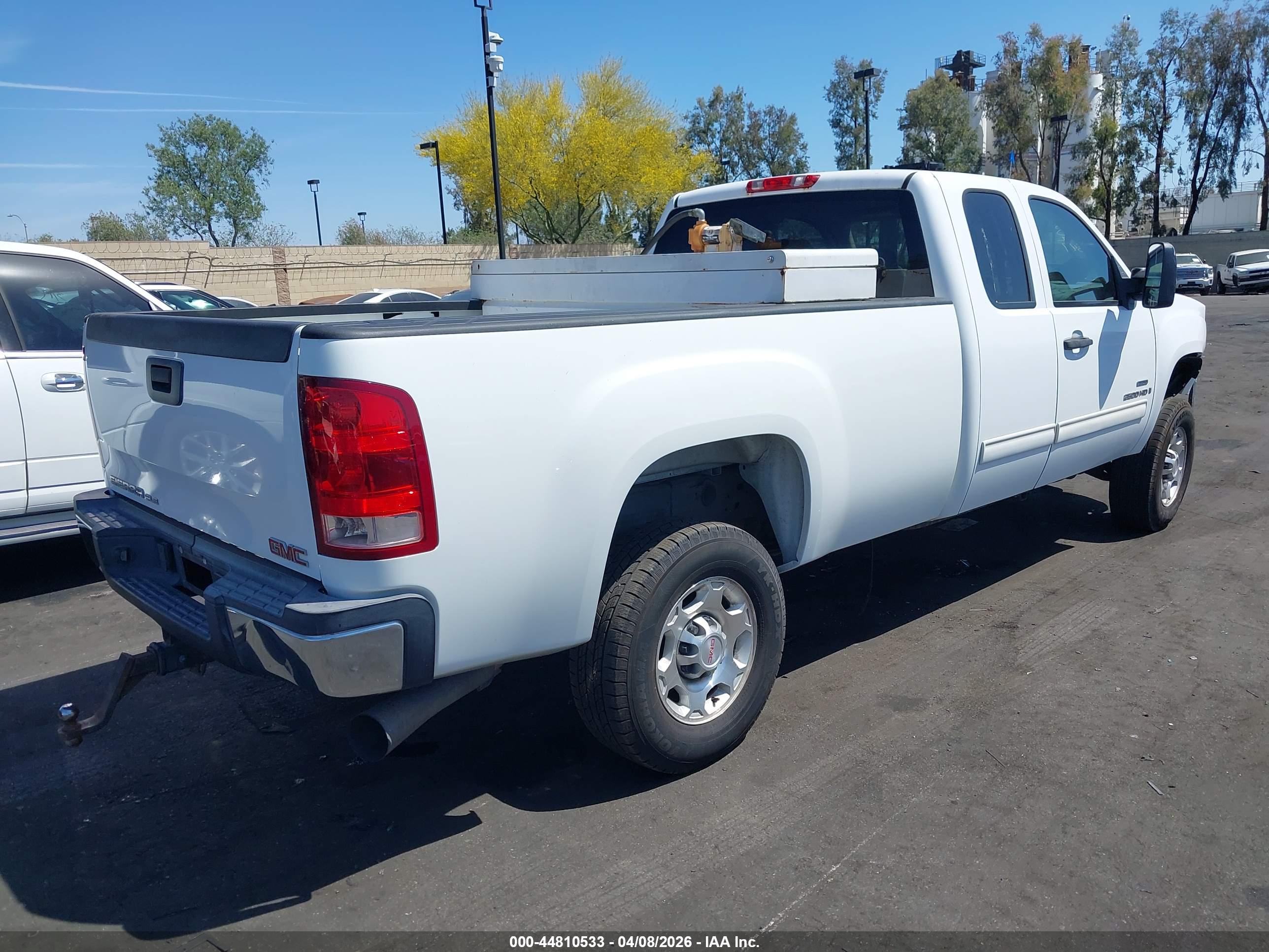 GMC SIERRA image 4