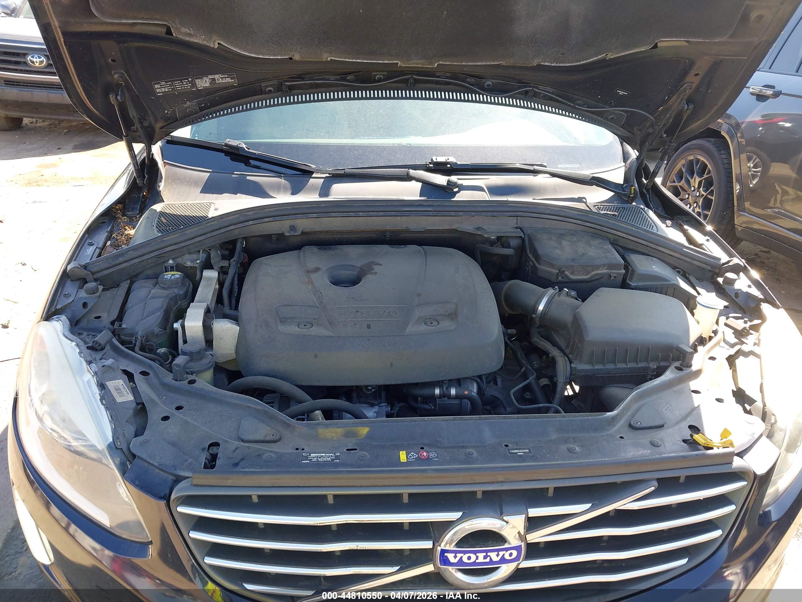 VOLVO XC60 image 10