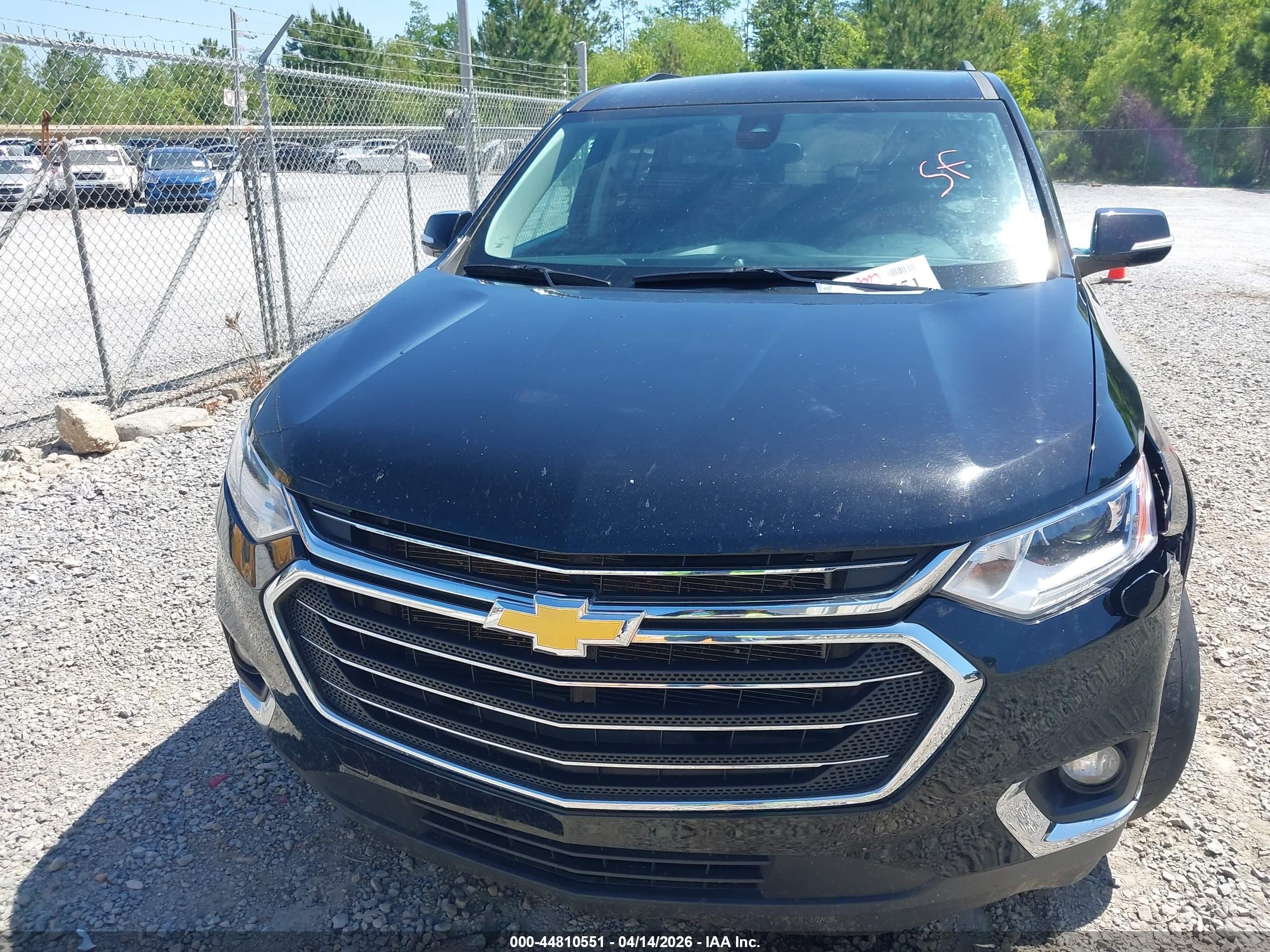 CHEVROLET TRAVERSE image 6
