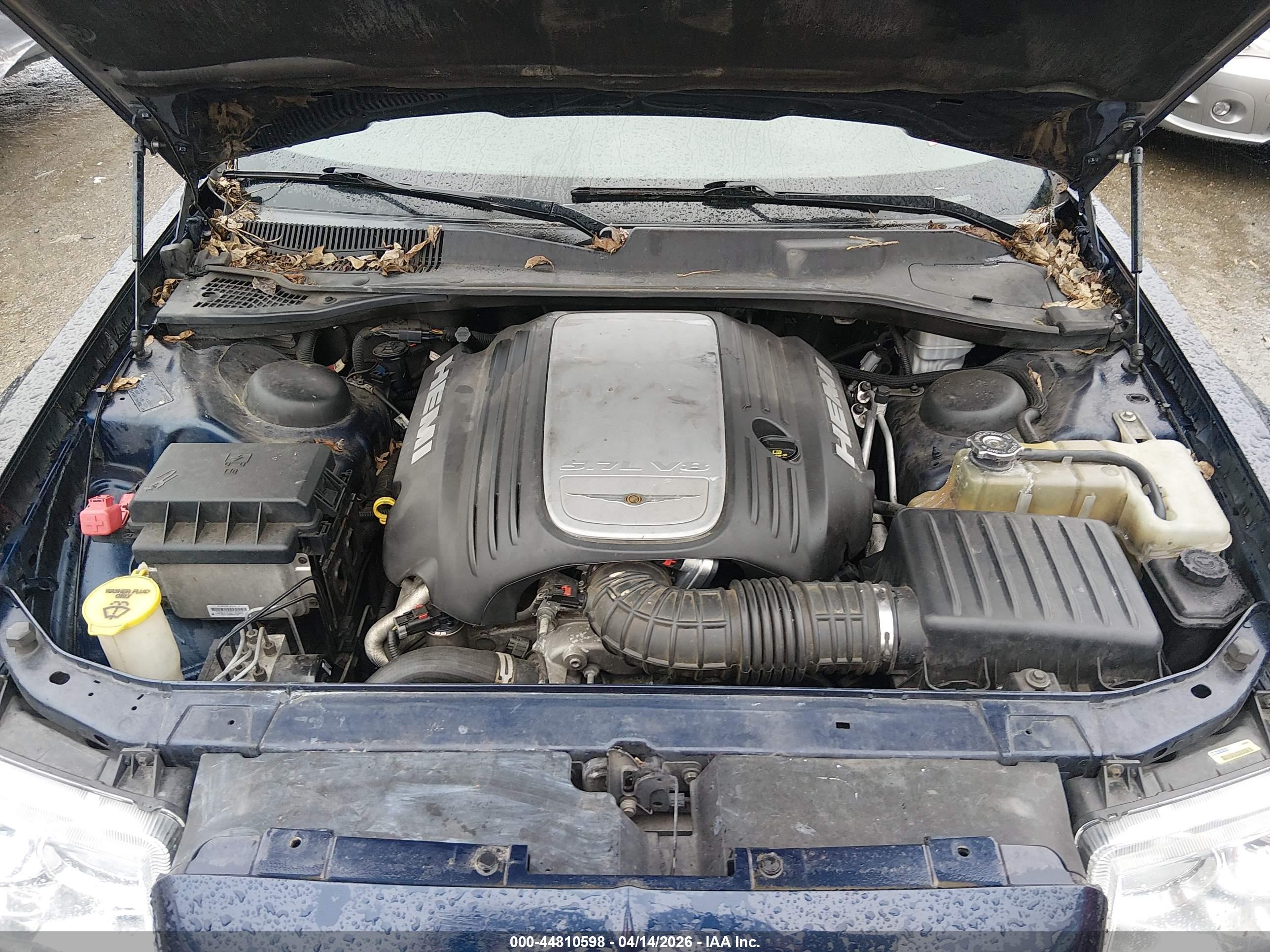 CHRYSLER 300C image 10