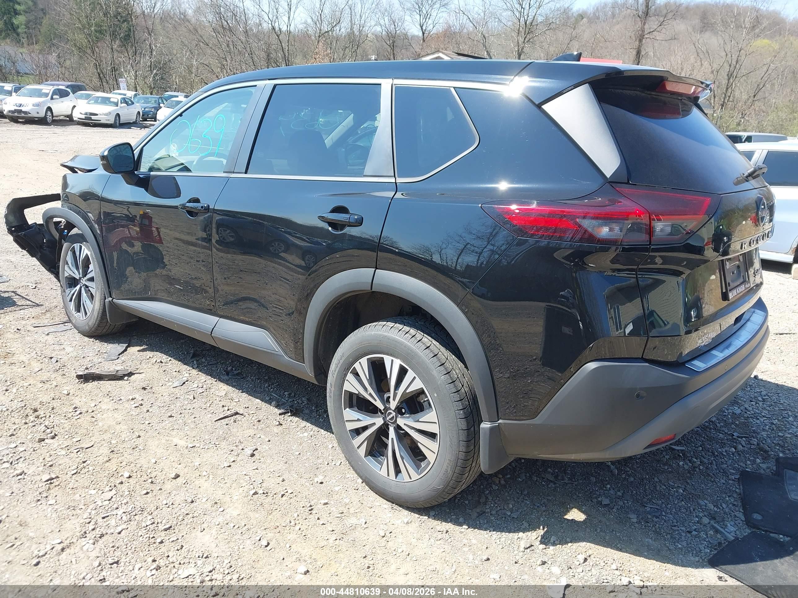 NISSAN ROGUE image 3