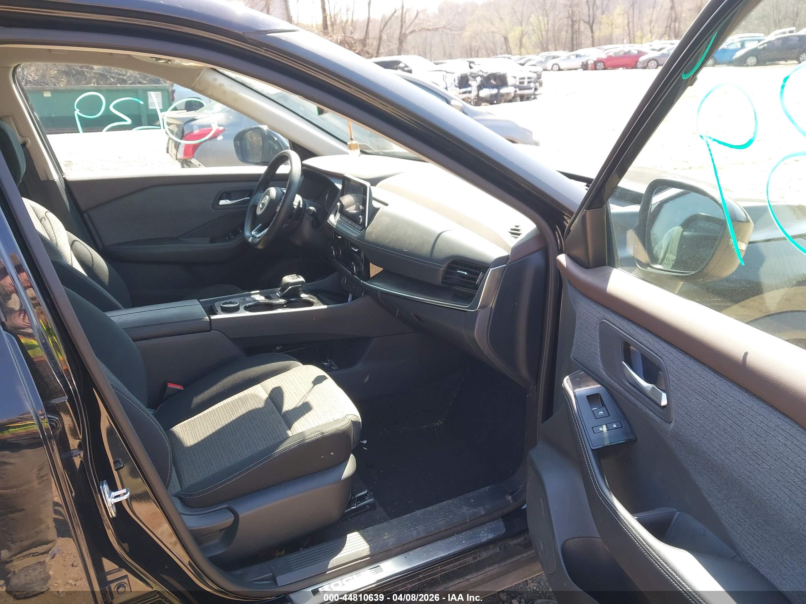 NISSAN ROGUE image 5