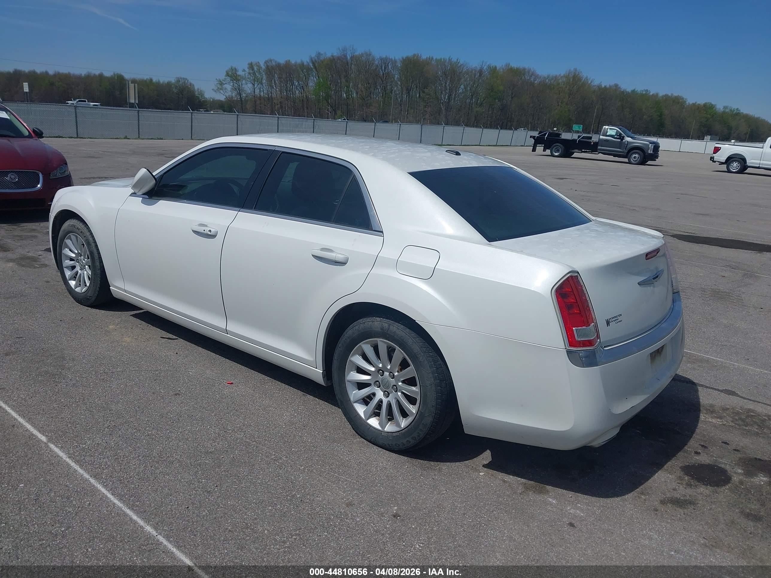 CHRYSLER 300 image 3