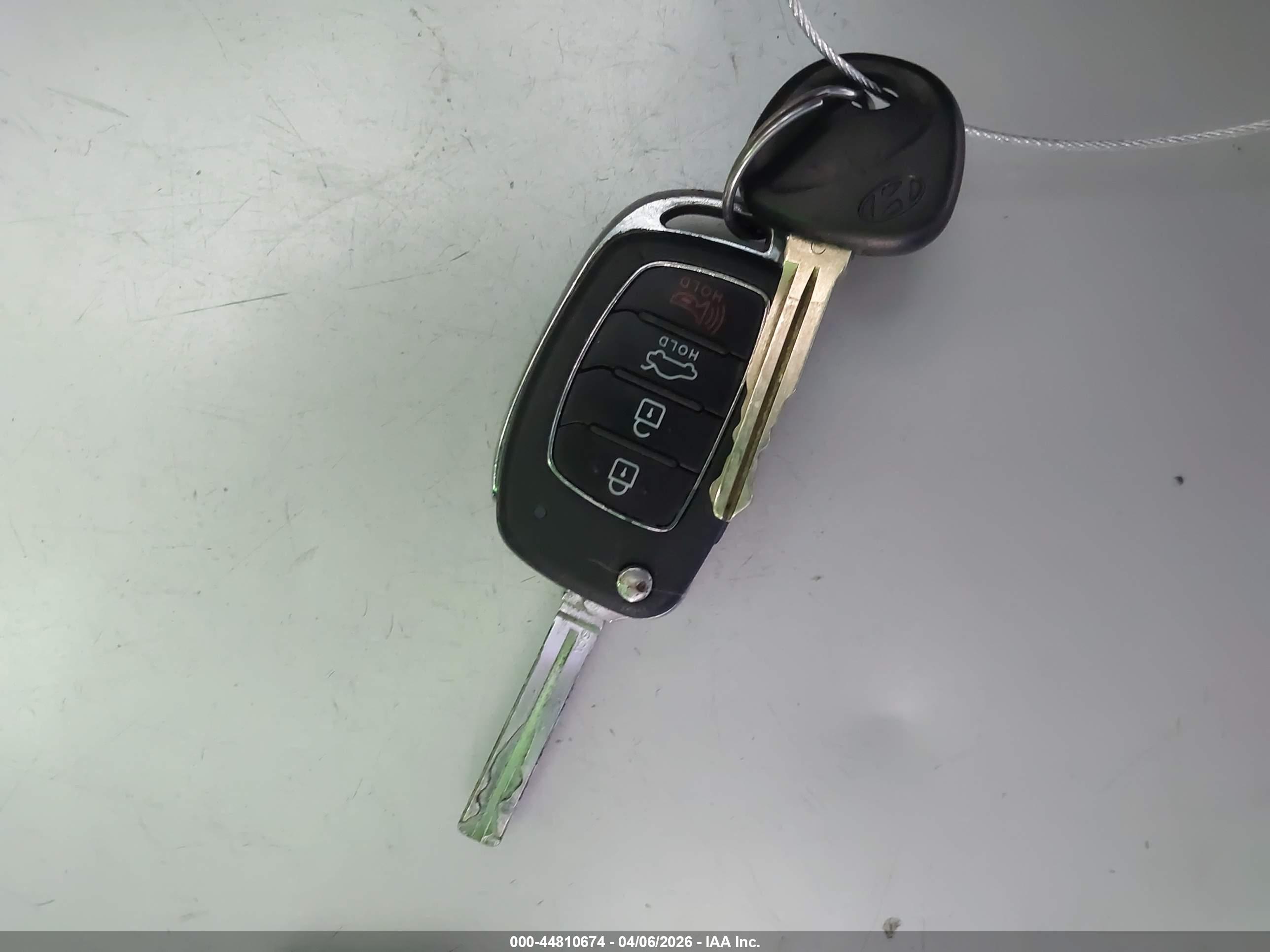 HYUNDAI SONATA image 11