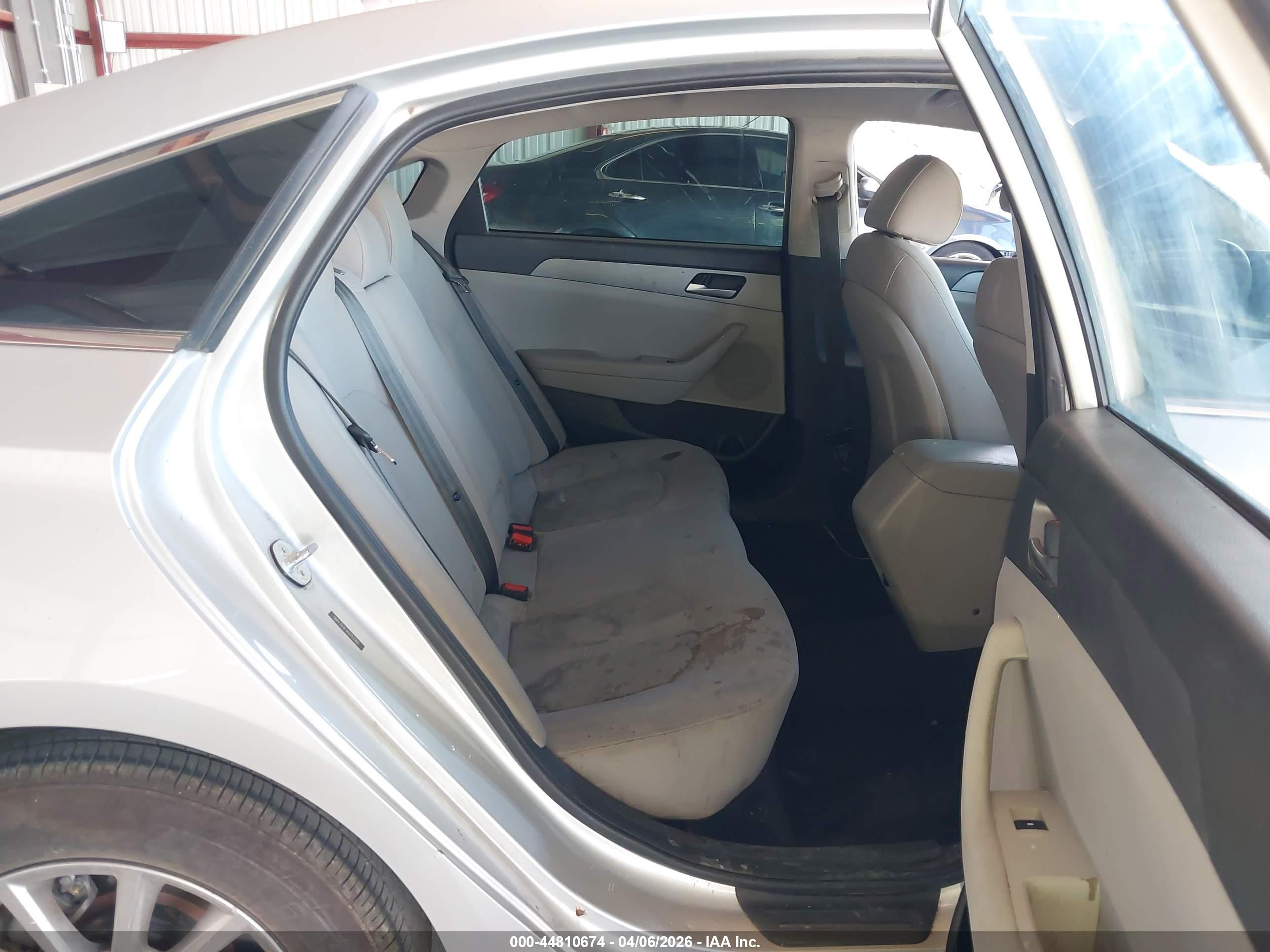 HYUNDAI SONATA image 8