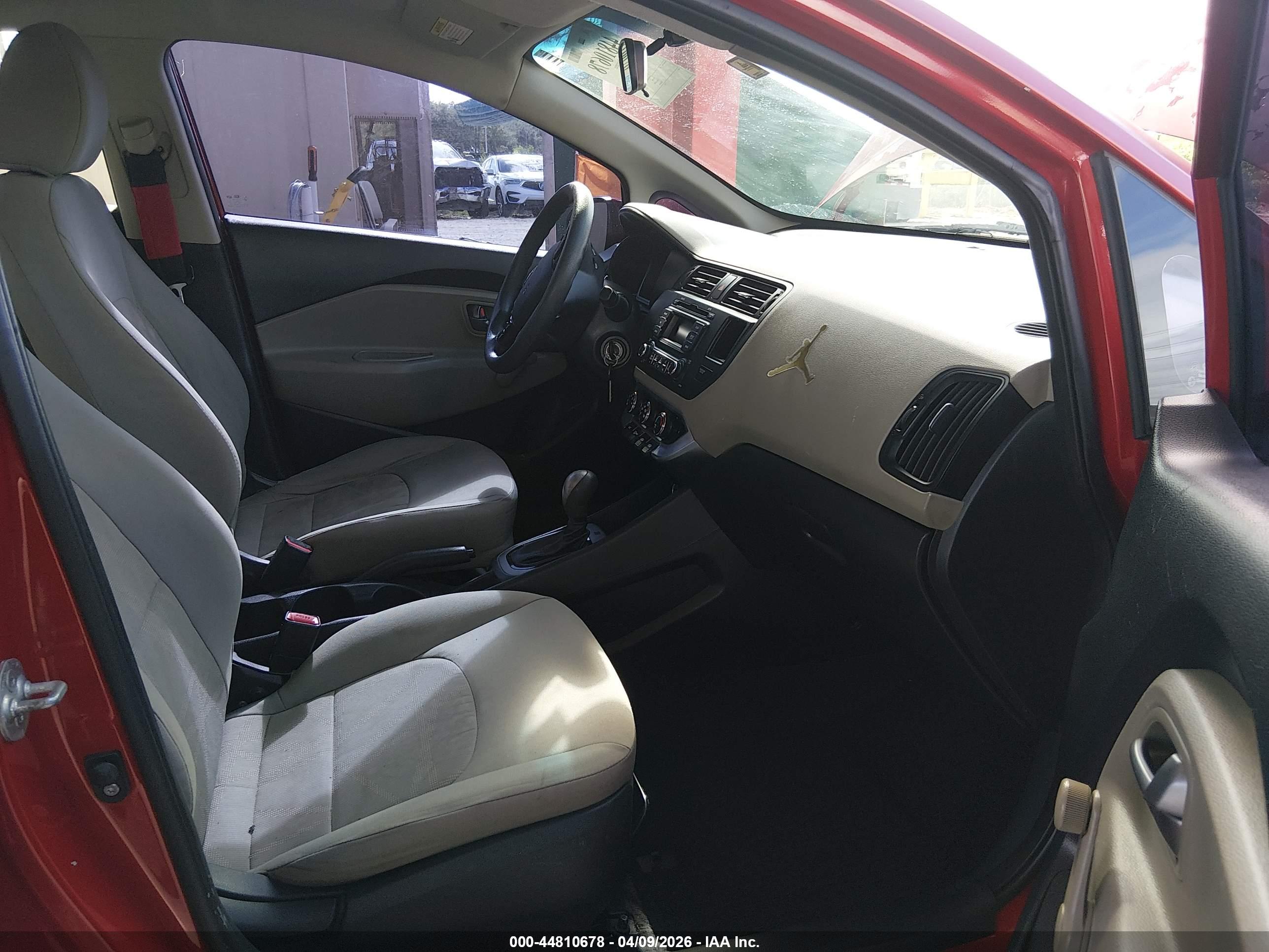 KIA RIO image 5