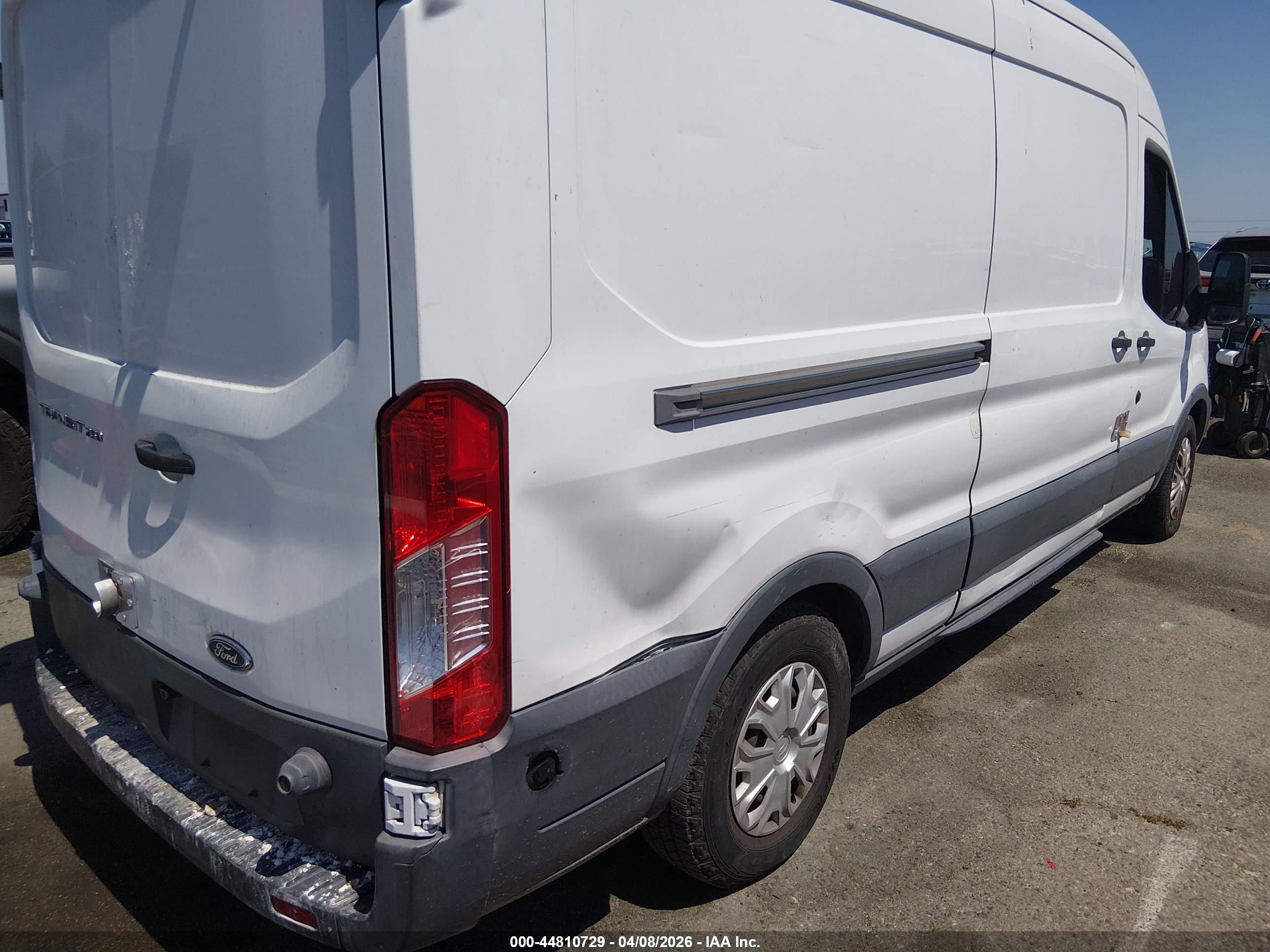 FORD TRANSIT-250 image 4