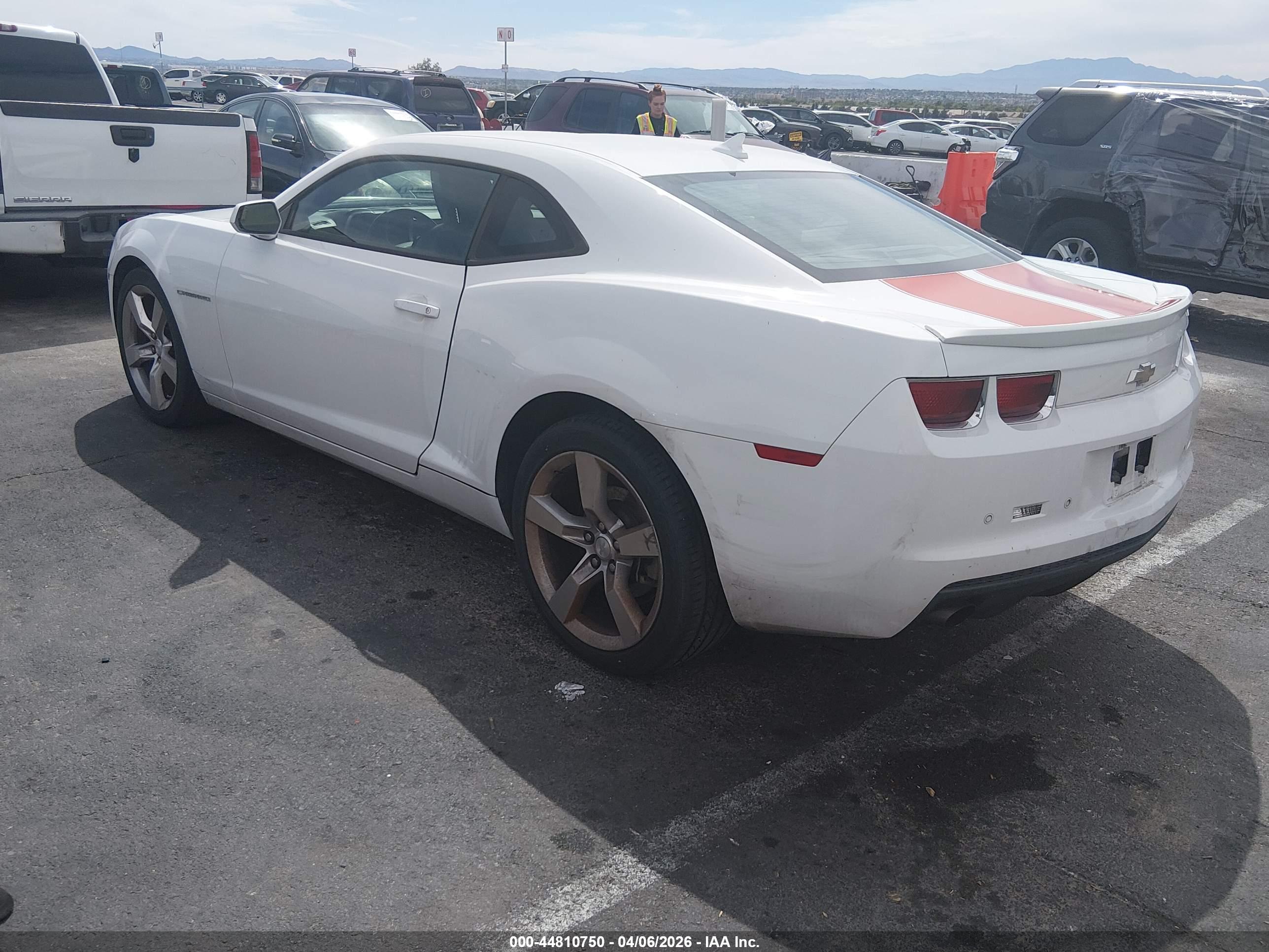 CHEVROLET CAMARO image 3