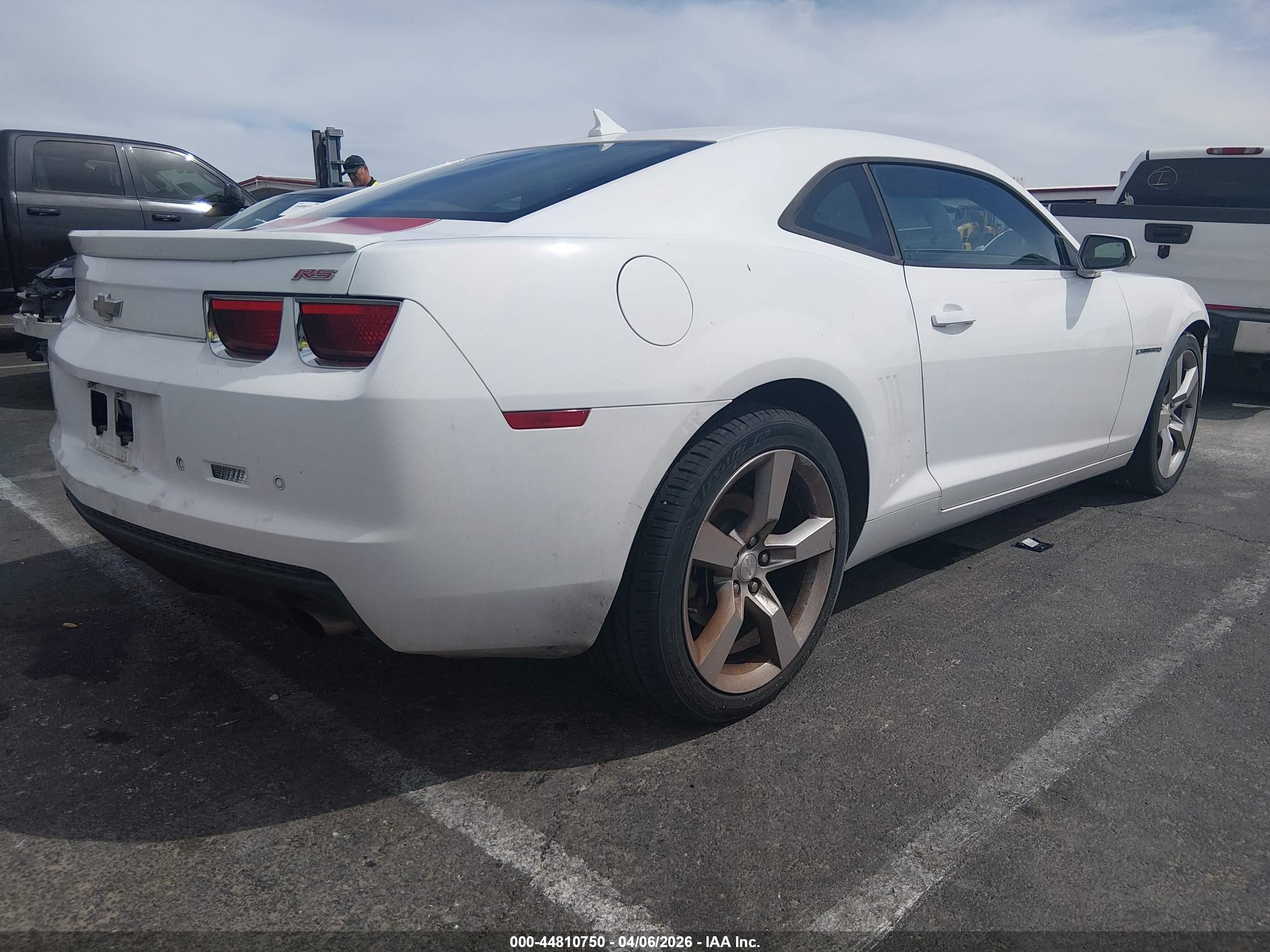 CHEVROLET CAMARO image 4