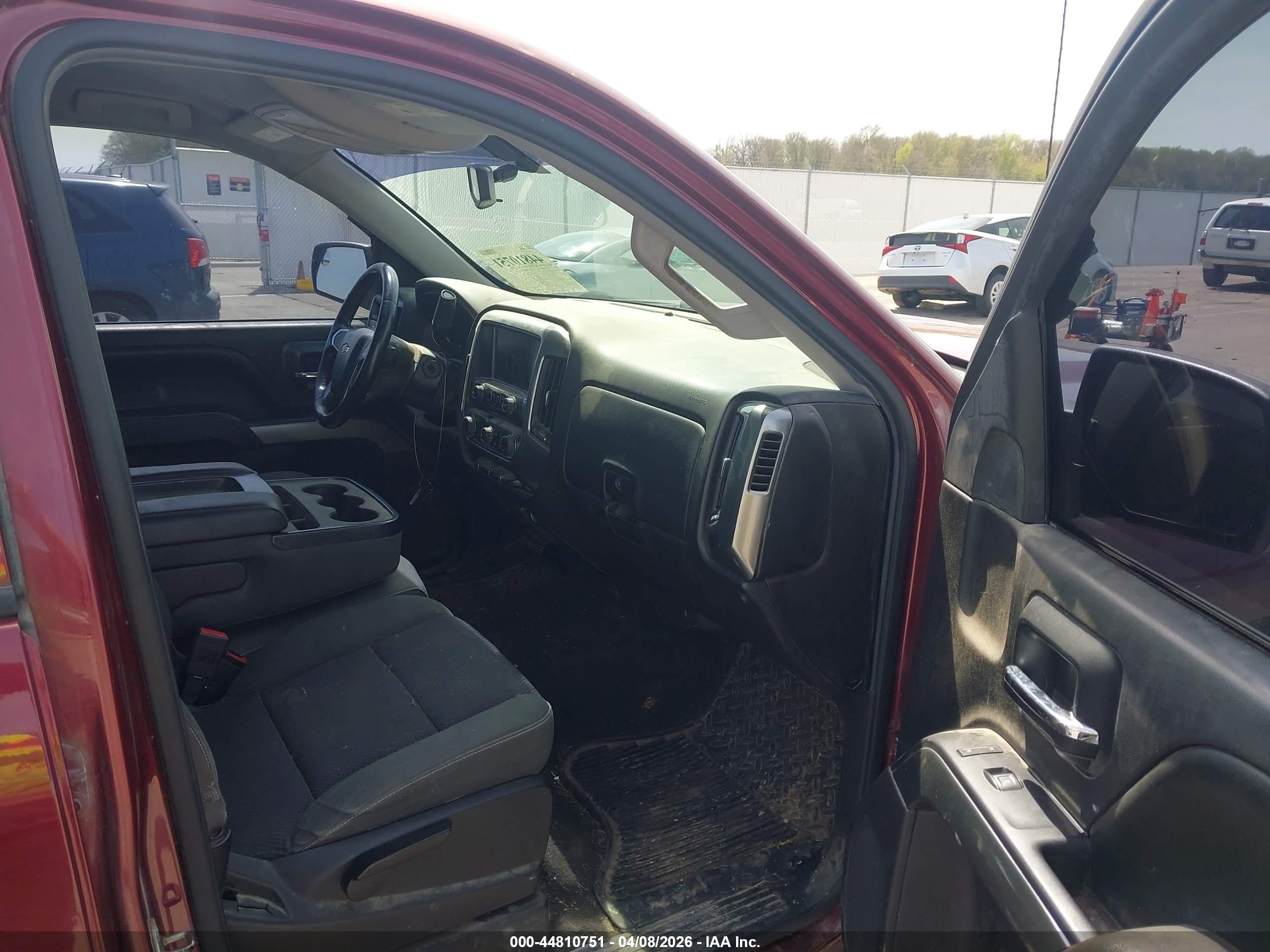 CHEVROLET SILVERADO image 5