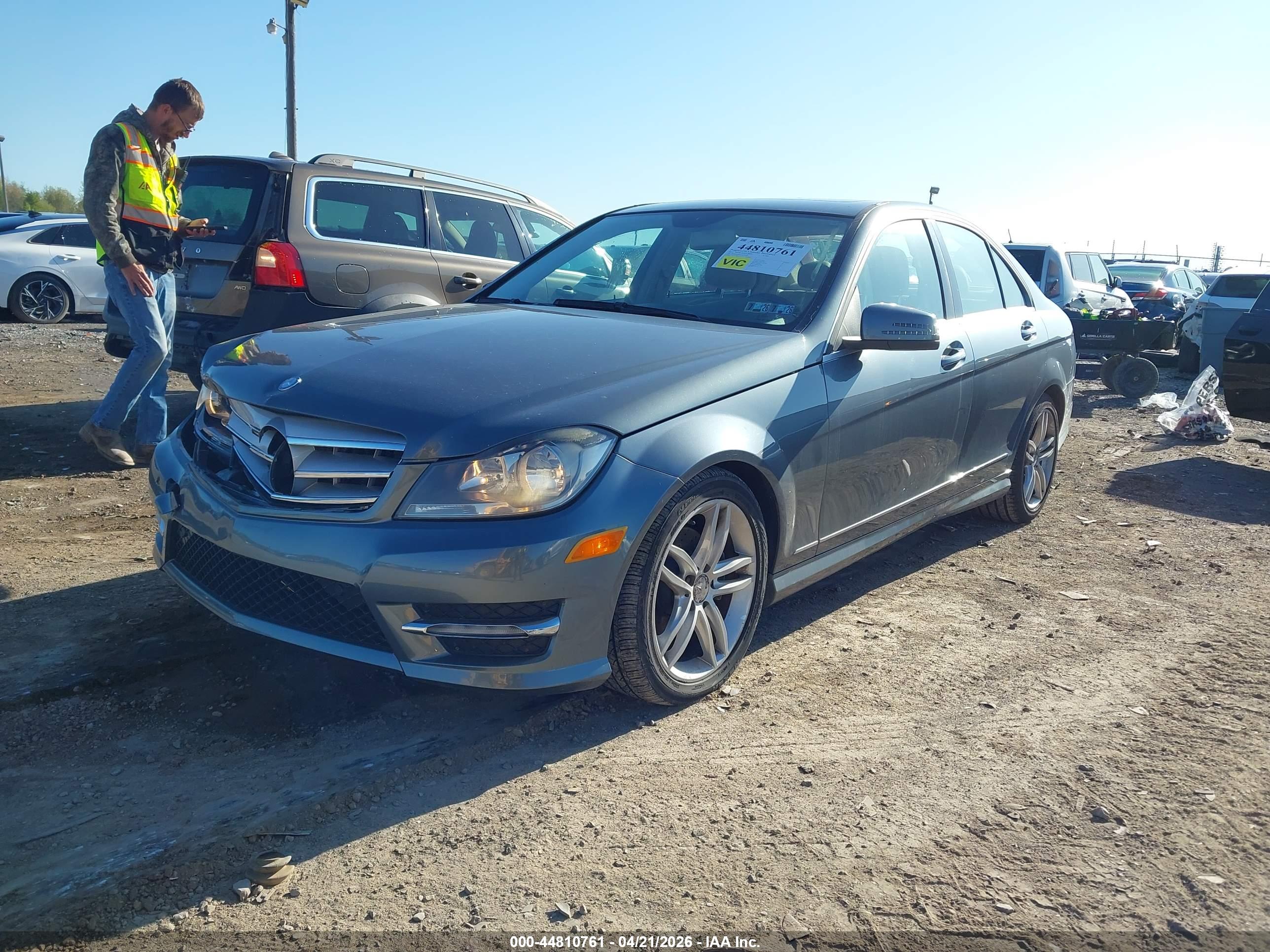 MERCEDES-BENZ C image 2