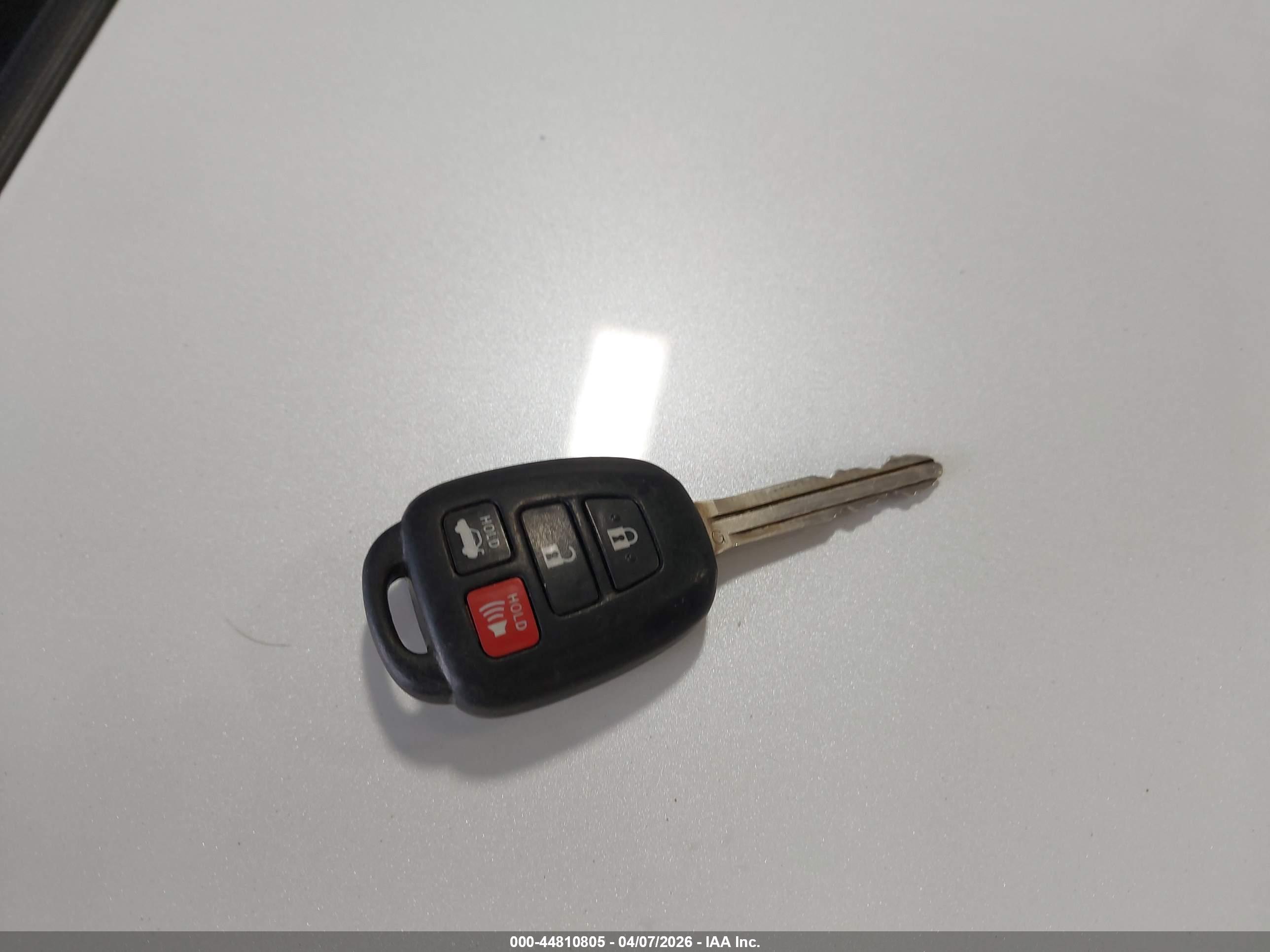 TOYOTA CAMRY image 11