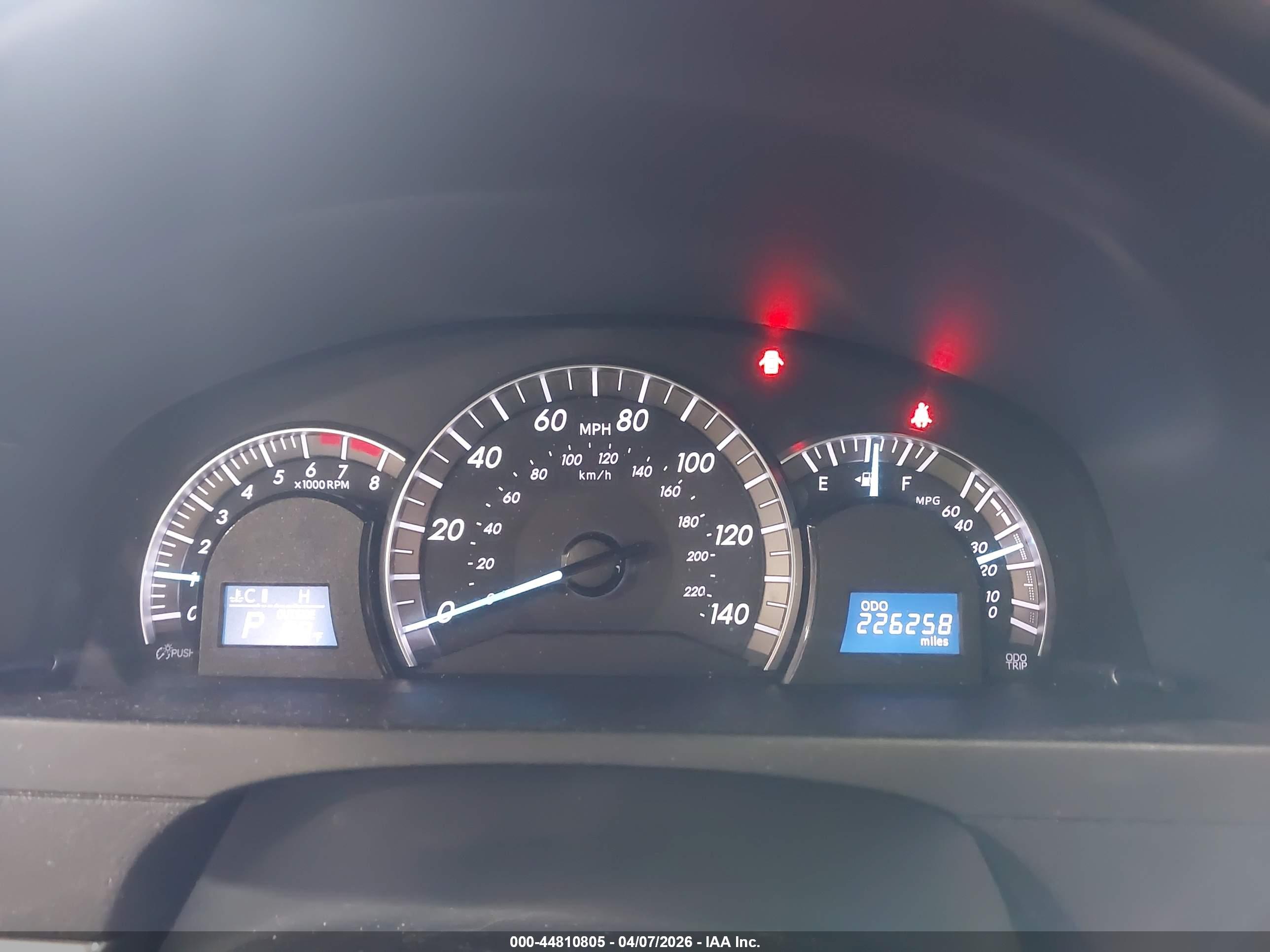 TOYOTA CAMRY image 7