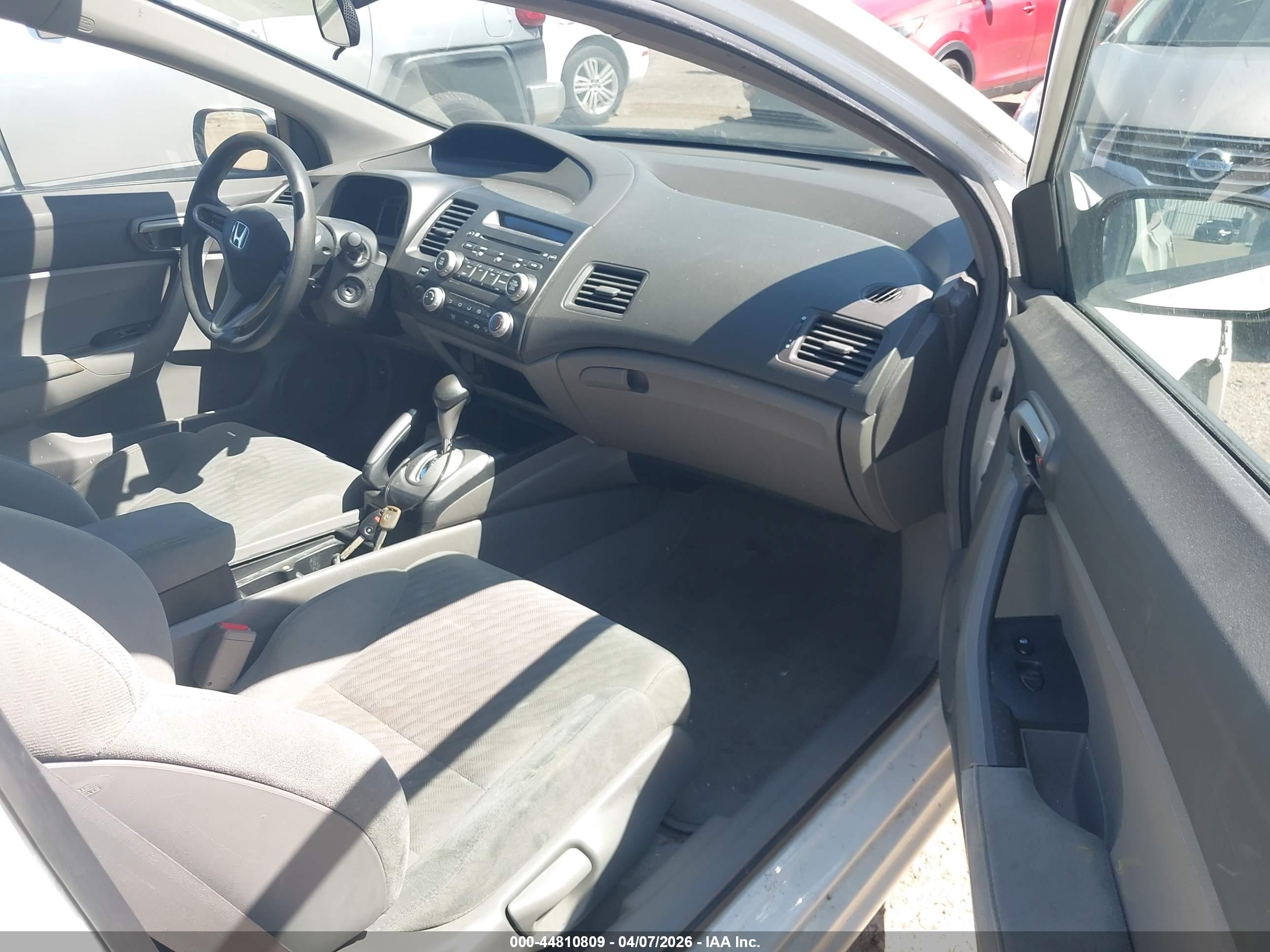 HONDA CIVIC image 5