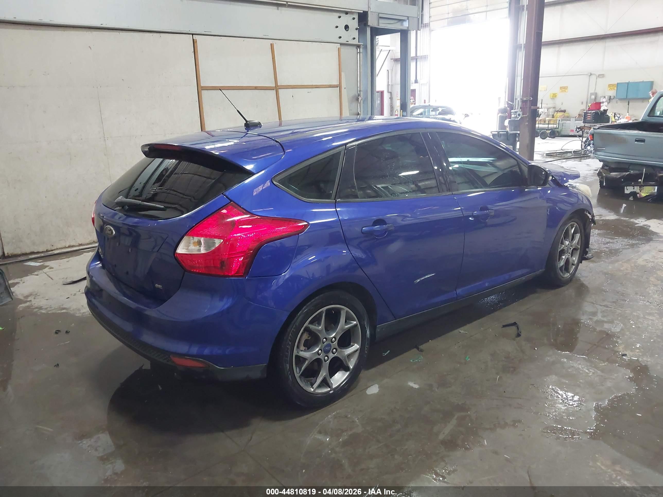 FORD FOCUS image 4