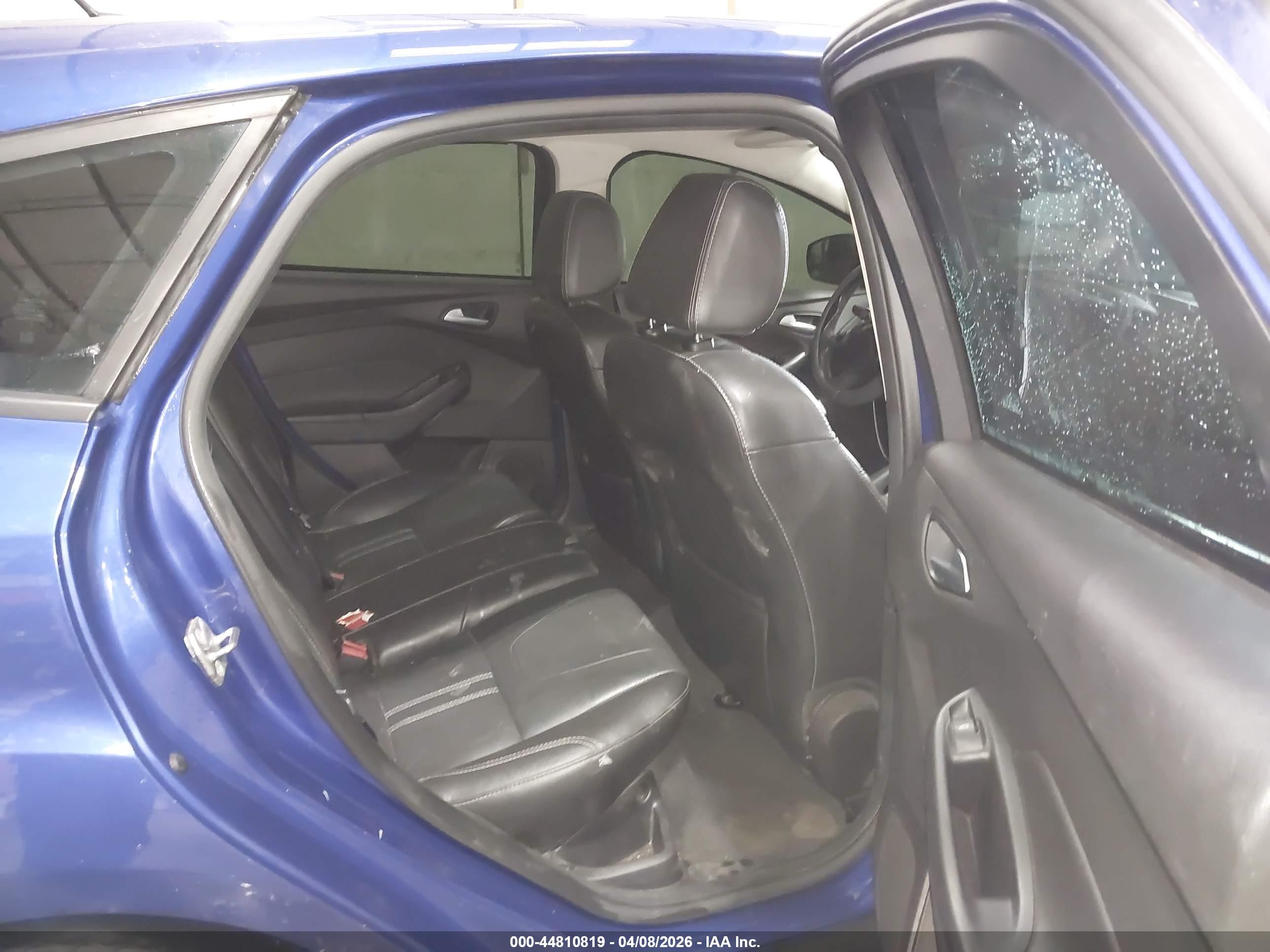 FORD FOCUS image 8