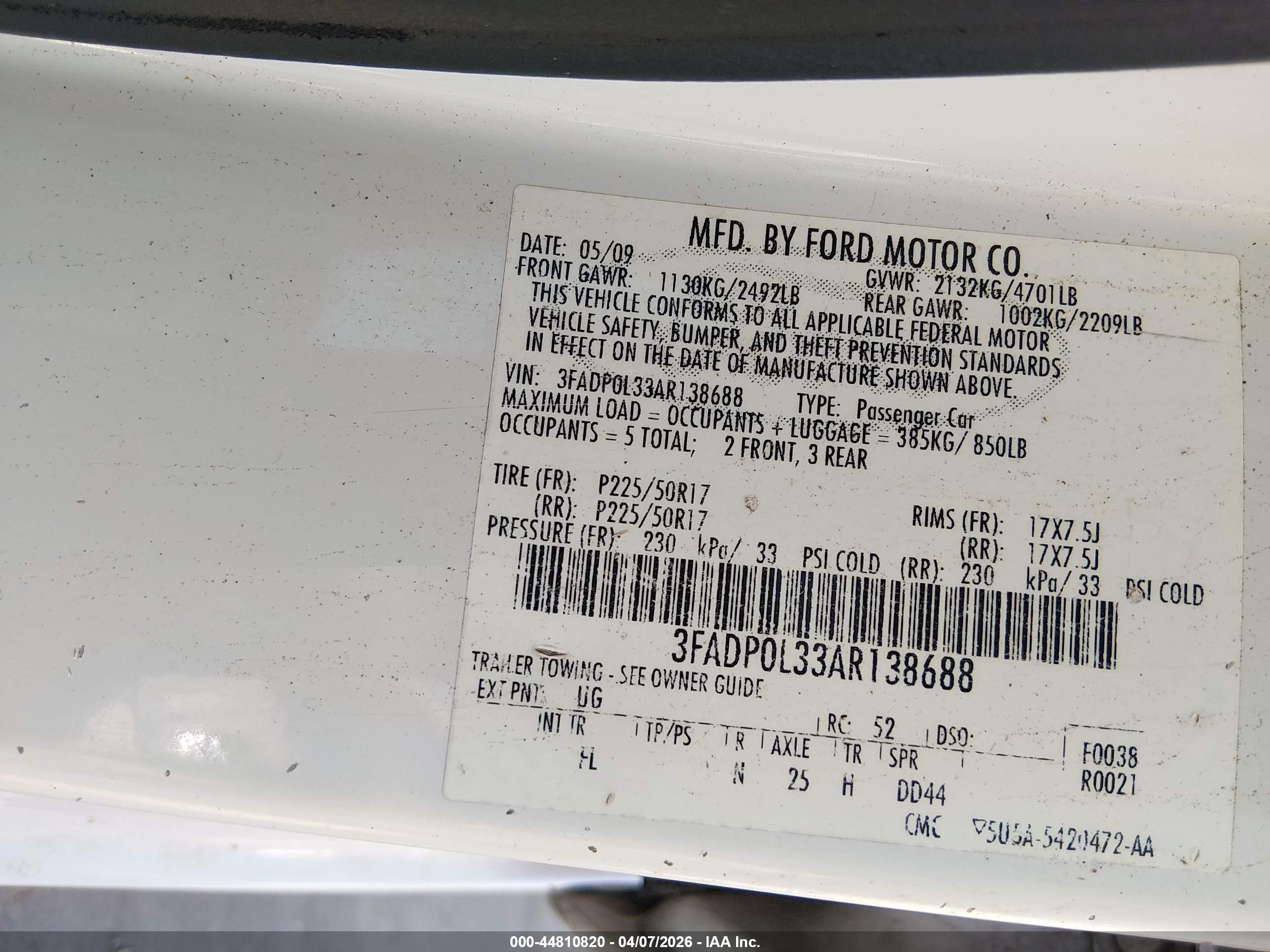 FORD FUSION image 9